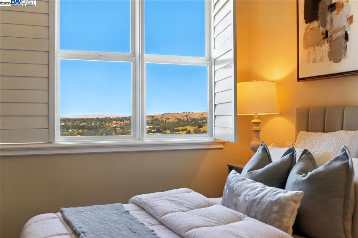Detail Gallery Image 42 of 60 For 2109 Black Oak Ct, Pleasanton,  CA 94588 - 5 Beds | 5/1 Baths