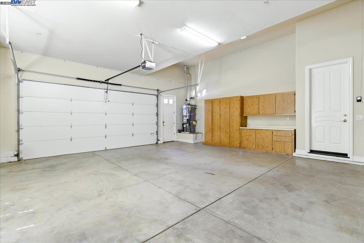 Detail Gallery Image 47 of 60 For 2109 Black Oak Ct, Pleasanton,  CA 94588 - 5 Beds | 5/1 Baths
