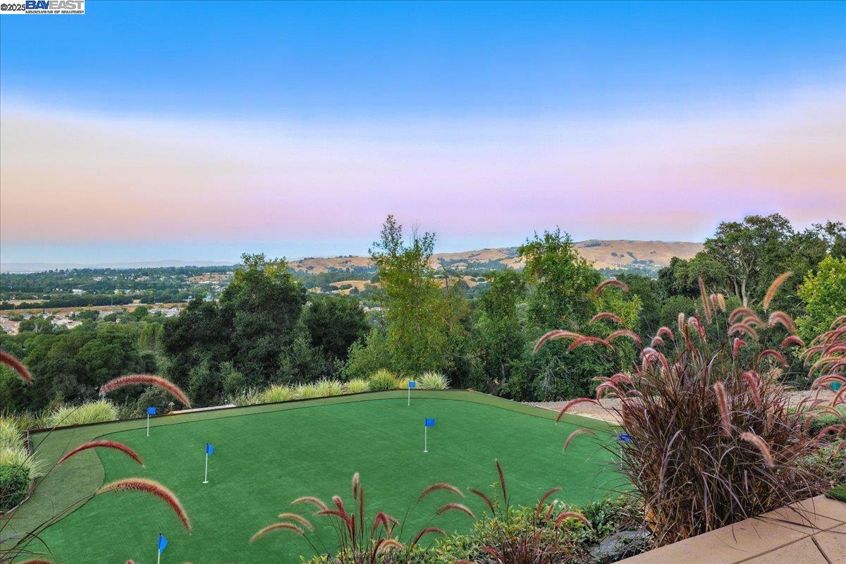 Detail Gallery Image 49 of 60 For 2109 Black Oak Ct, Pleasanton,  CA 94588 - 5 Beds | 5/1 Baths
