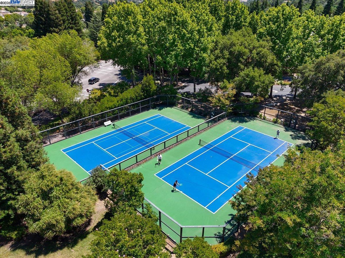 Detail Gallery Image 59 of 60 For 2109 Black Oak Ct, Pleasanton,  CA 94588 - 5 Beds | 5/1 Baths