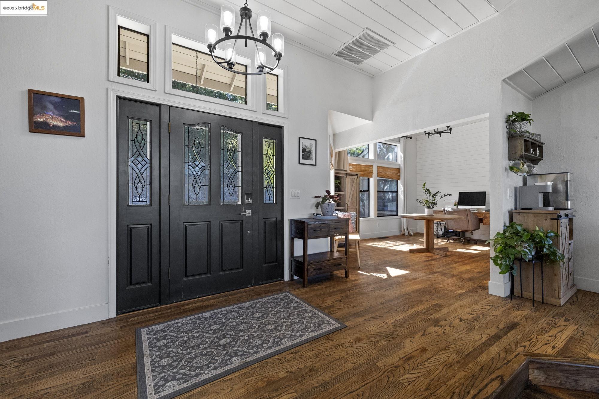 Detail Gallery Image 3 of 32 For 22340 Sanger Ct, Twain Harte,  CA 95383 - 3 Beds | 3 Baths