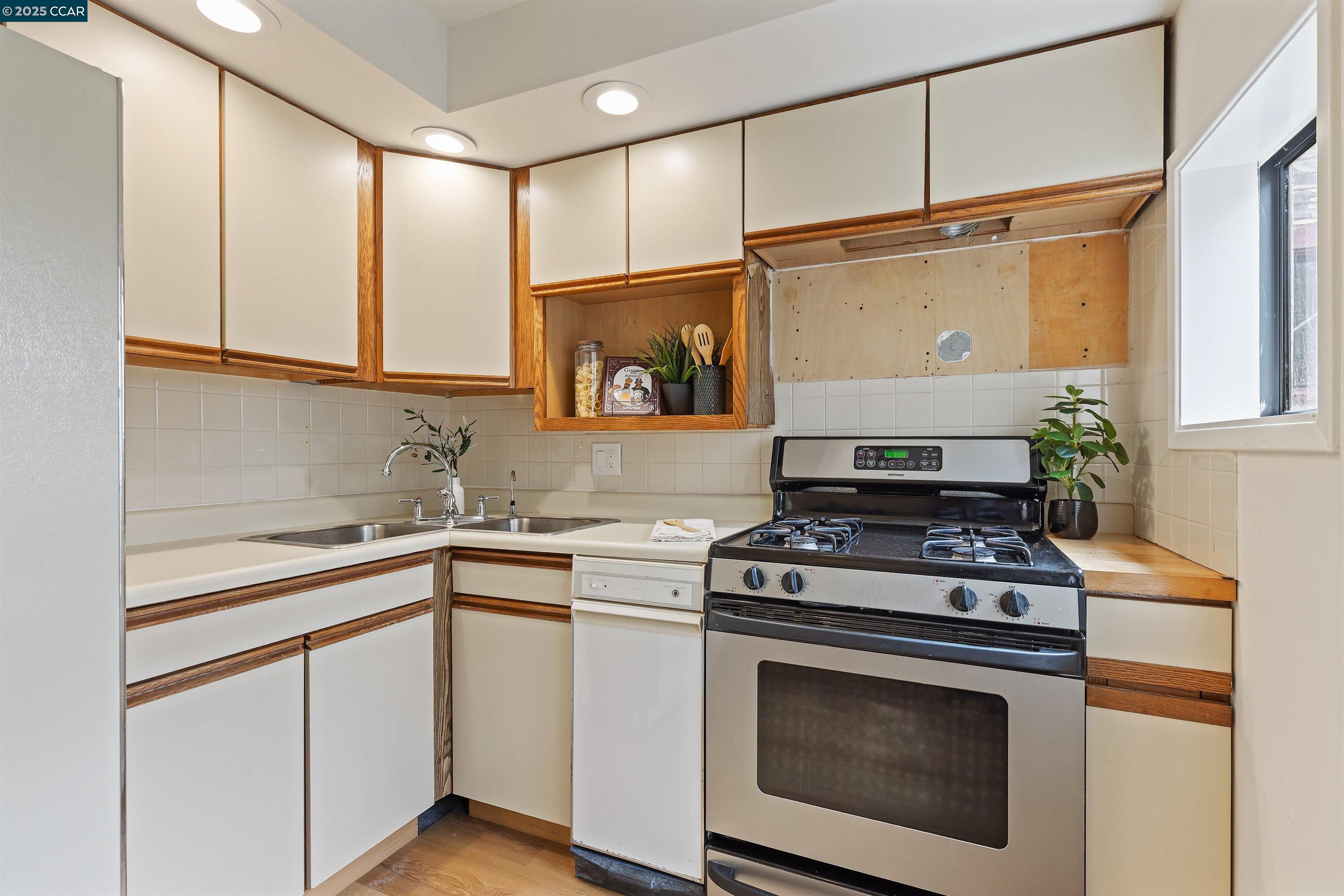 Detail Gallery Image 29 of 43 For 263 Rhine St, Daly City,  CA 94014 - 3 Beds | 2 Baths