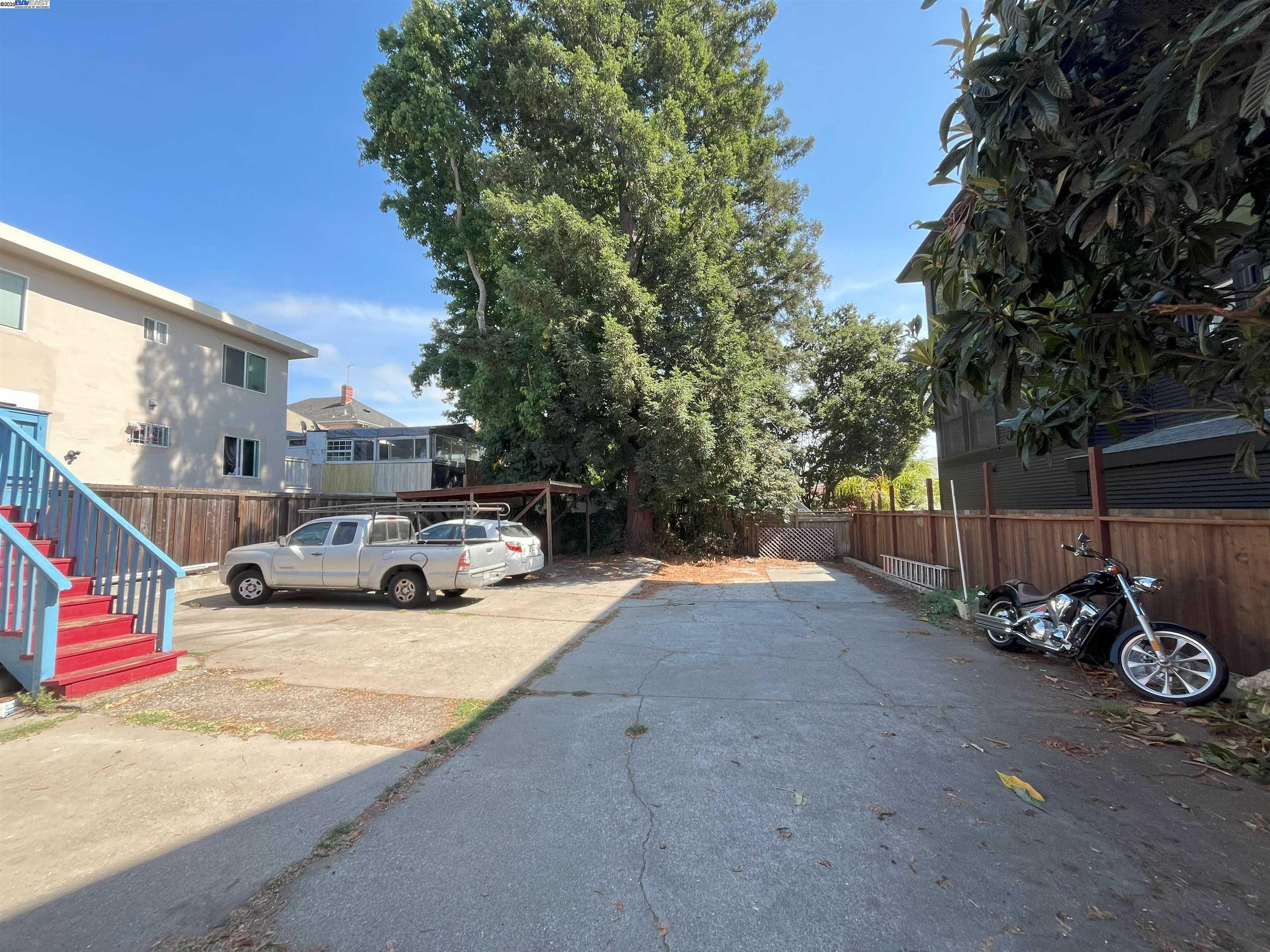 Detail Gallery Image 14 of 28 For 2324 9th Ave, Oakland,  CA 94606 - – Beds | – Baths
