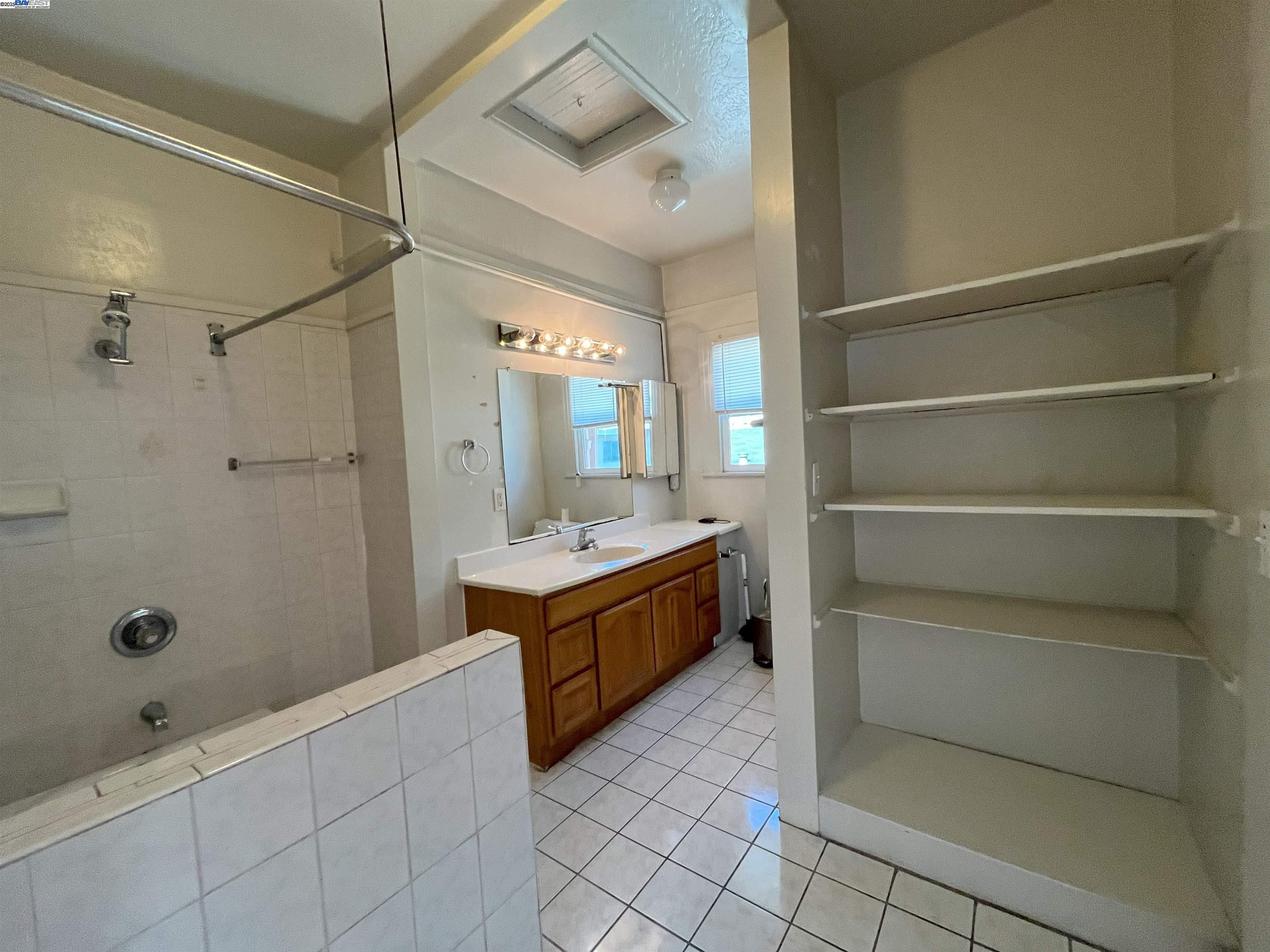 Detail Gallery Image 21 of 28 For 2324 9th Ave, Oakland,  CA 94606 - – Beds | – Baths