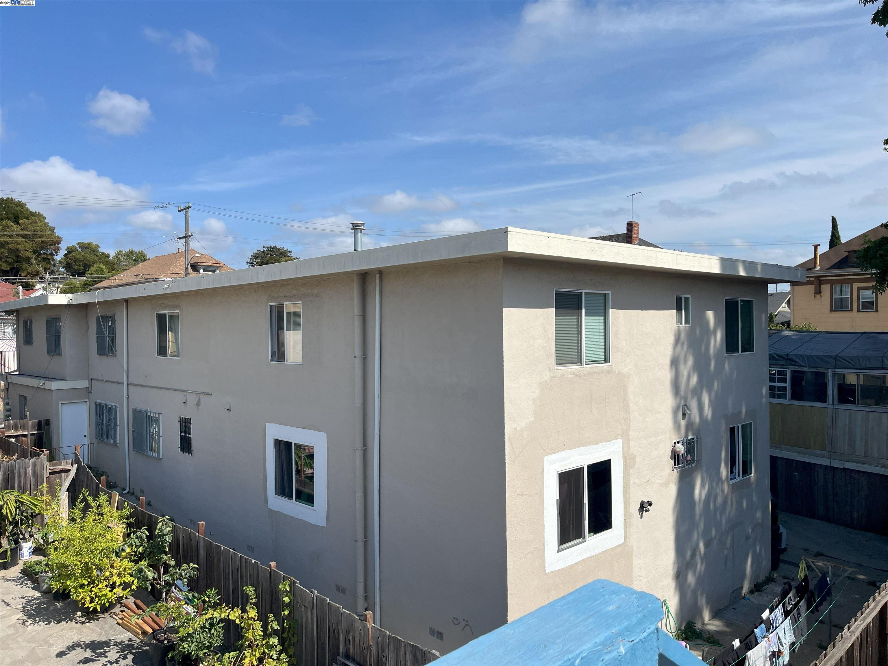 Detail Gallery Image 25 of 28 For 2324 9th Ave, Oakland,  CA 94606 - – Beds | – Baths