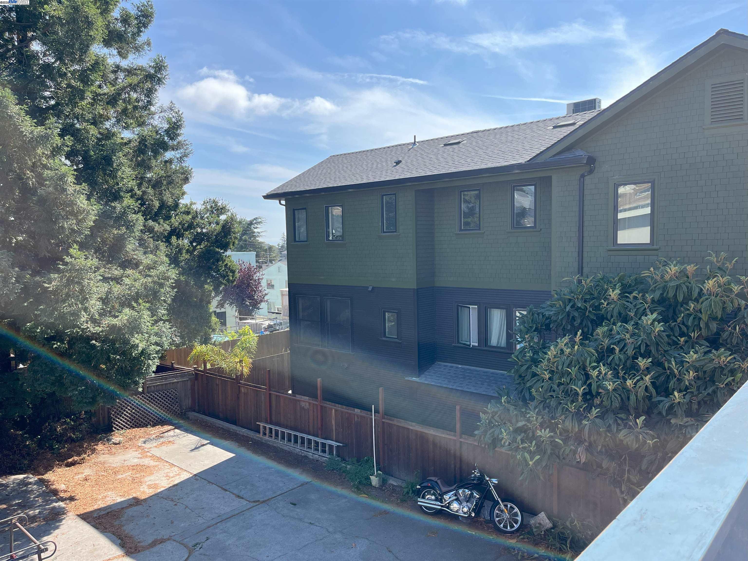 Detail Gallery Image 26 of 28 For 2324 9th Ave, Oakland,  CA 94606 - – Beds | – Baths