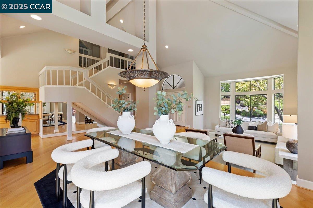Detail Gallery Image 11 of 60 For 4101 Fox Creek Ct, Danville,  CA 94506-5864 - 5 Beds | 2/1 Baths
