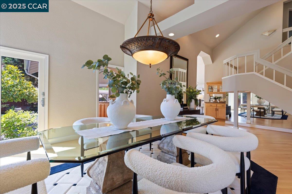Detail Gallery Image 12 of 60 For 4101 Fox Creek Ct, Danville,  CA 94506-5864 - 5 Beds | 2/1 Baths