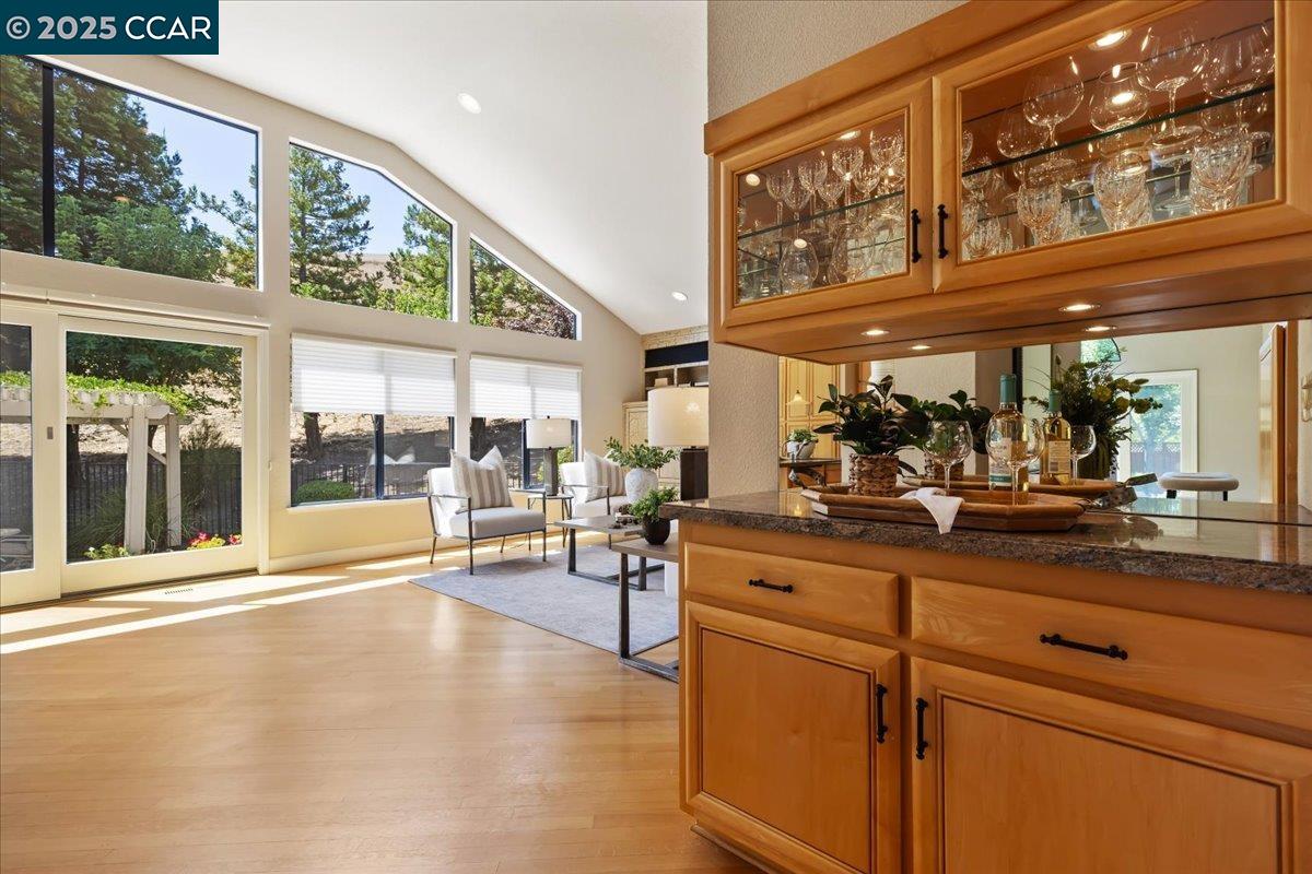Detail Gallery Image 13 of 60 For 4101 Fox Creek Ct, Danville,  CA 94506-5864 - 5 Beds | 2/1 Baths