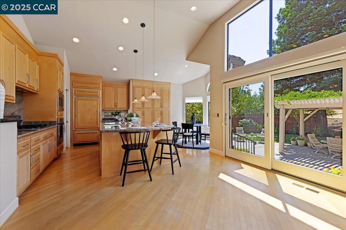 Detail Gallery Image 17 of 60 For 4101 Fox Creek Ct, Danville,  CA 94506-5864 - 5 Beds | 2/1 Baths