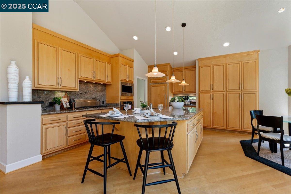 Detail Gallery Image 18 of 60 For 4101 Fox Creek Ct, Danville,  CA 94506-5864 - 5 Beds | 2/1 Baths
