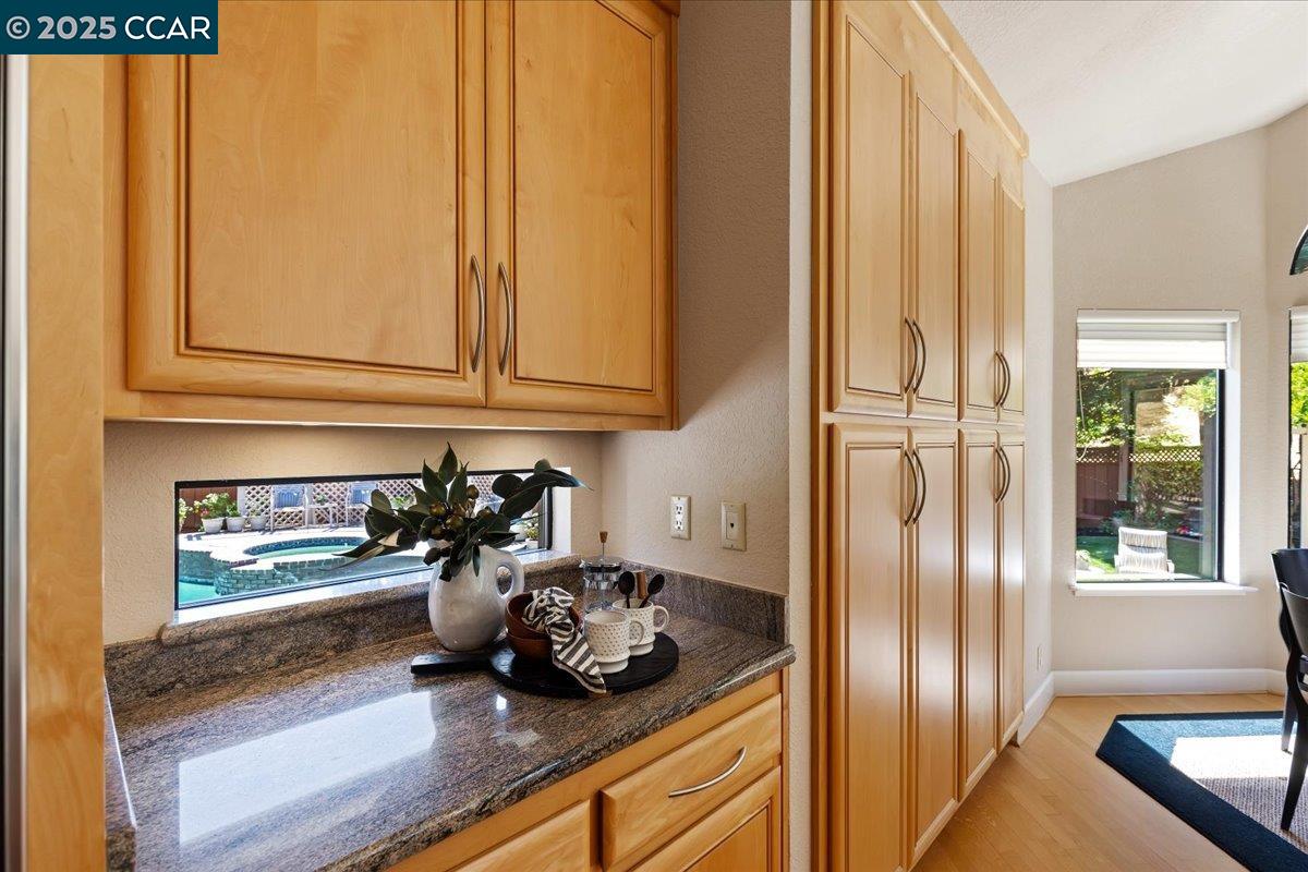 Detail Gallery Image 20 of 60 For 4101 Fox Creek Ct, Danville,  CA 94506-5864 - 5 Beds | 2/1 Baths