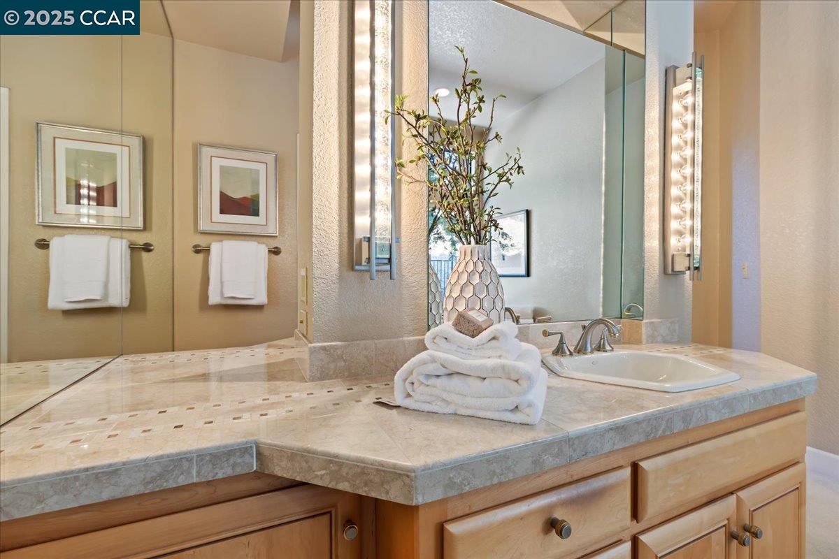 Detail Gallery Image 35 of 60 For 4101 Fox Creek Ct, Danville,  CA 94506-5864 - 5 Beds | 2/1 Baths