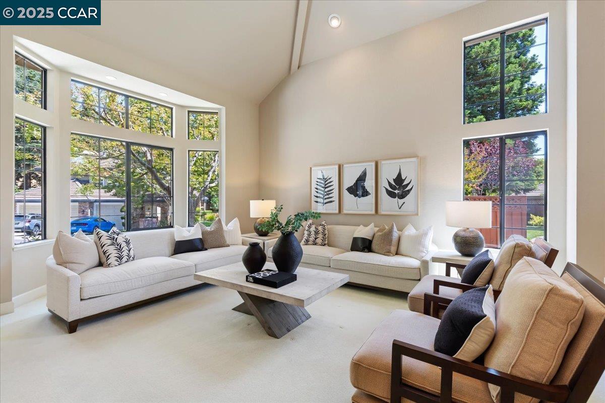 Detail Gallery Image 6 of 60 For 4101 Fox Creek Ct, Danville,  CA 94506-5864 - 5 Beds | 2/1 Baths