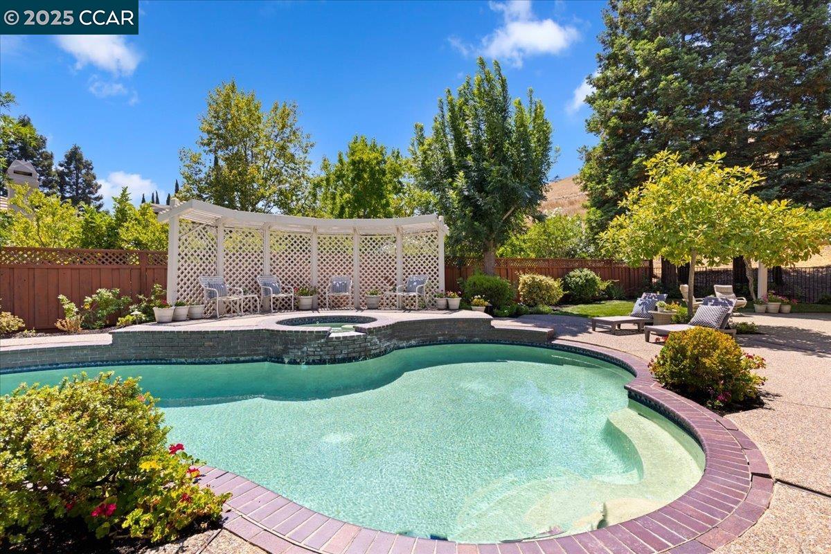 Detail Gallery Image 51 of 60 For 4101 Fox Creek Ct, Danville,  CA 94506-5864 - 5 Beds | 2/1 Baths
