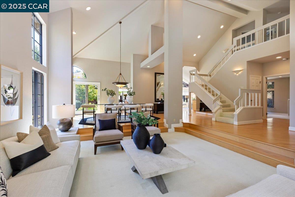 Detail Gallery Image 9 of 60 For 4101 Fox Creek Ct, Danville,  CA 94506-5864 - 5 Beds | 2/1 Baths