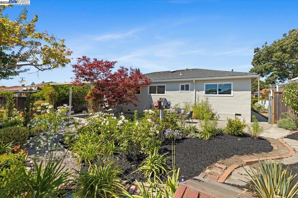 Detail Gallery Image 21 of 25 For 4319 Shamrock Way, Castro Valley,  CA 94546 - 3 Beds | 1/1 Baths