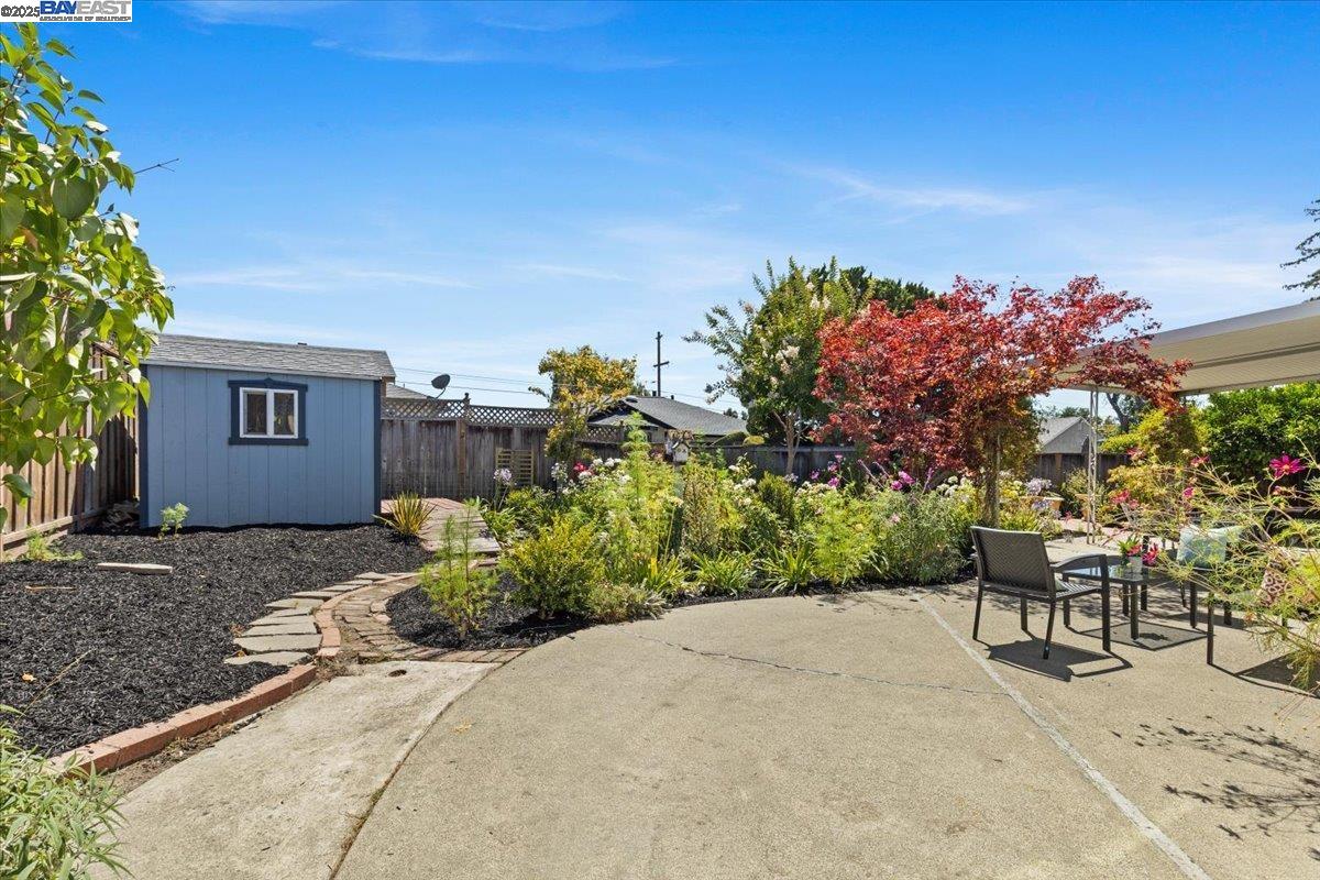 Detail Gallery Image 23 of 25 For 4319 Shamrock Way, Castro Valley,  CA 94546 - 3 Beds | 1/1 Baths