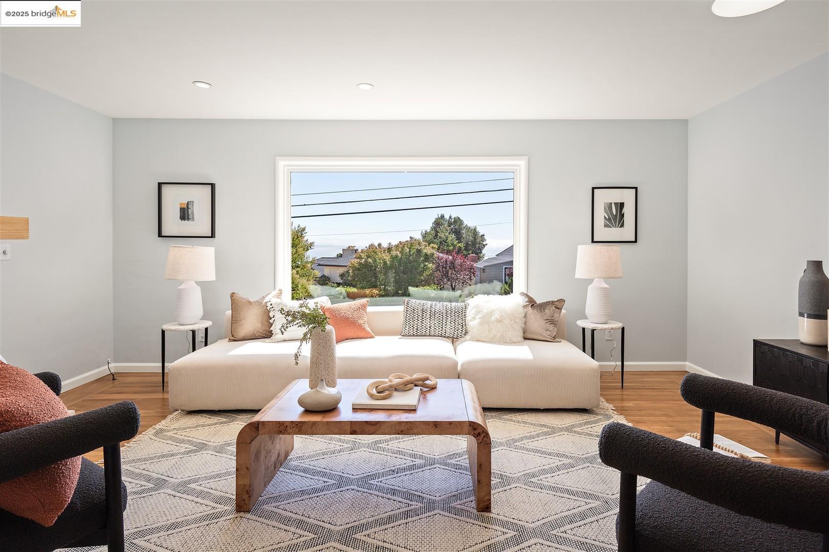 Detail Gallery Image 6 of 37 For 161 Purdue Ave, Kensington,  CA 94708 - 3 Beds | 2 Baths