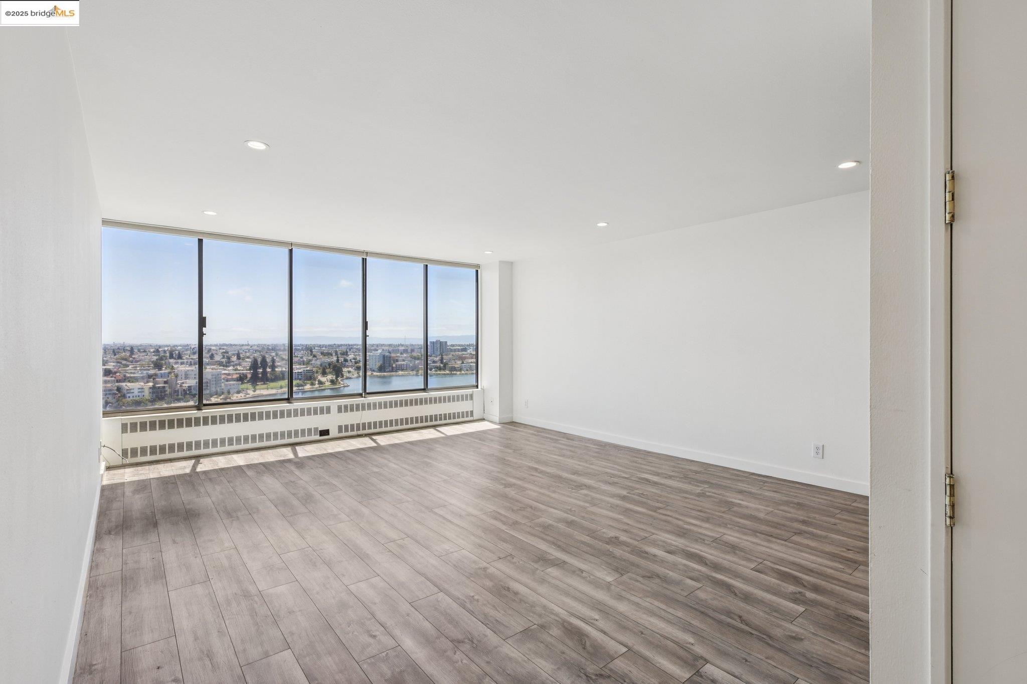 Photo #2: 41107150 Listing 