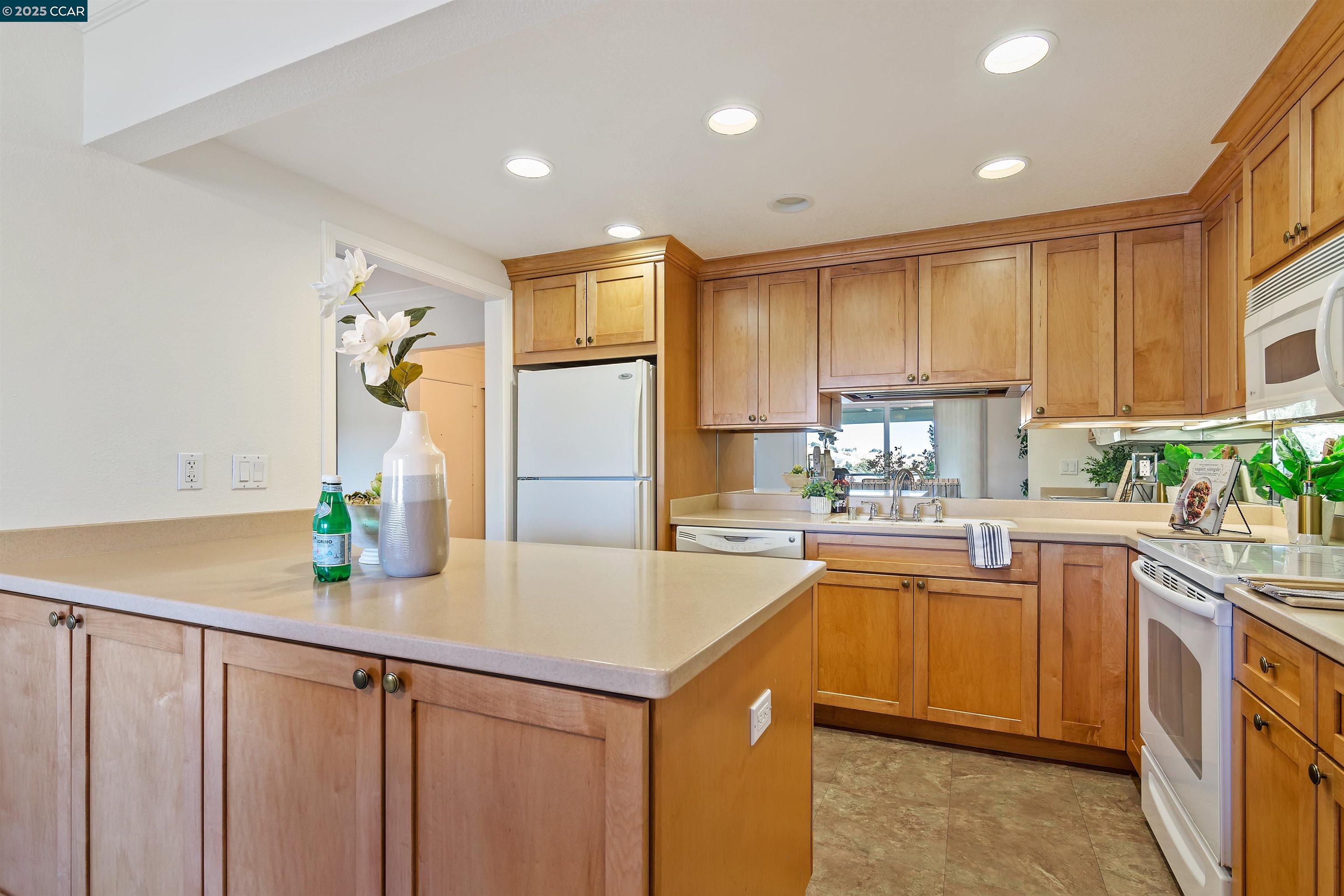 Photo #11: 41107151 Listing: Photo #11