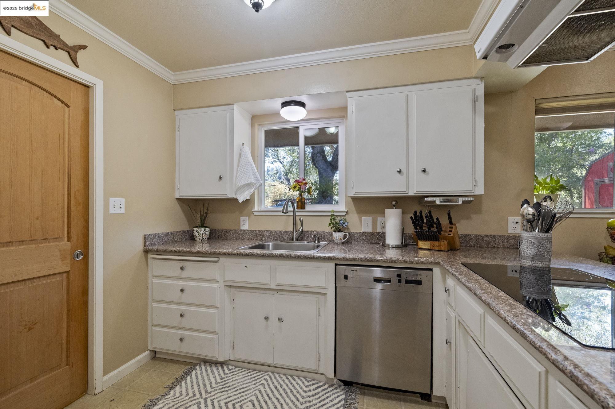 Detail Gallery Image 9 of 27 For 20369 E Walnut Dr, Sonora,  CA 95370 - 3 Beds | 2 Baths