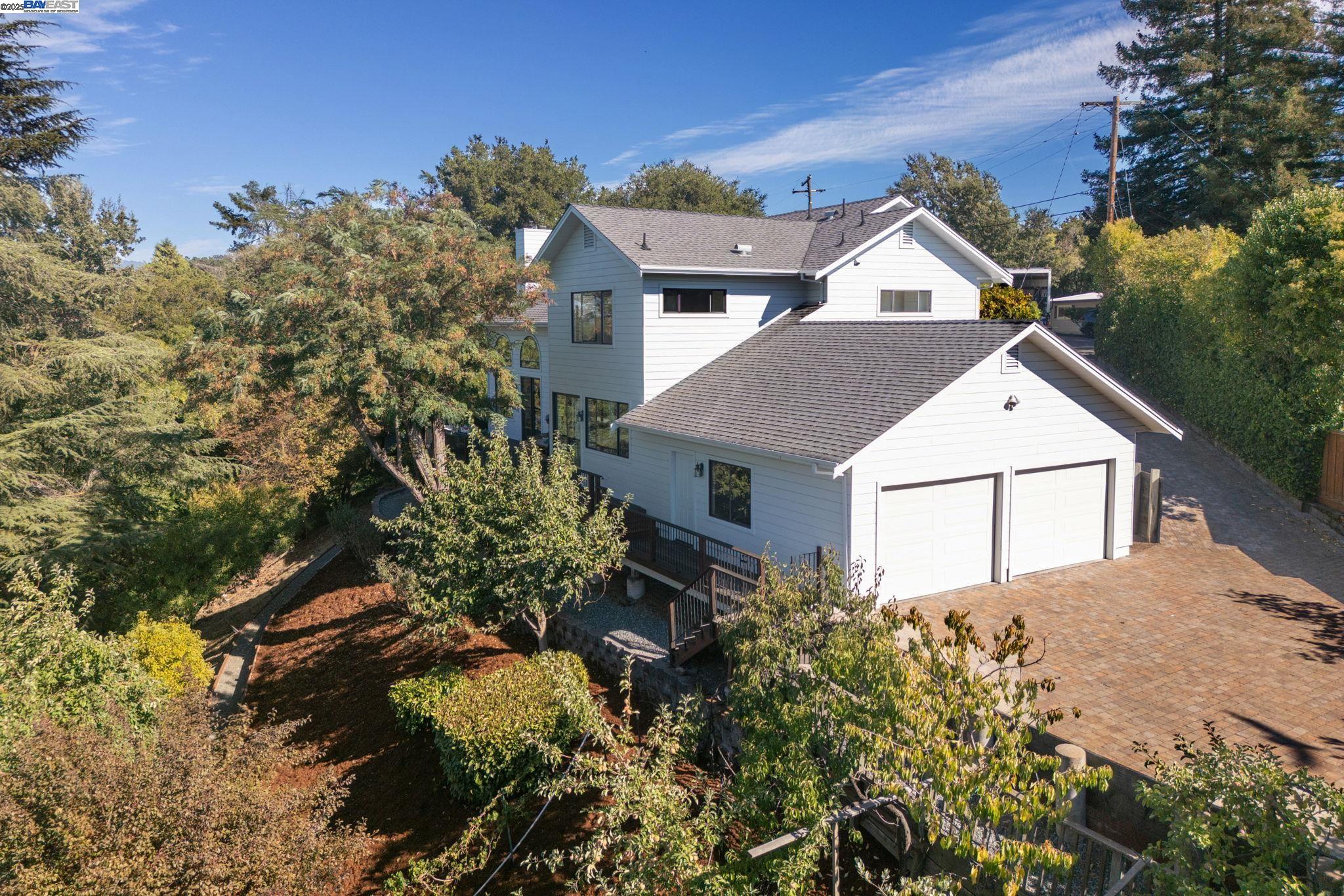 Detail Gallery Image 2 of 33 For 783 Solana Dr, Lafayette,  CA 94549 - 4 Beds | 4/1 Baths