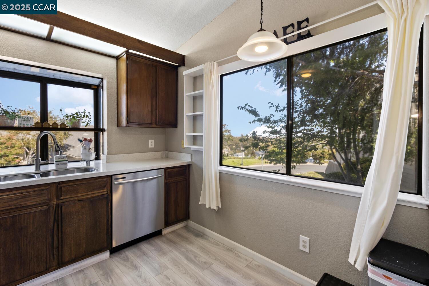 Detail Gallery Image 12 of 36 For 536 Bustos Pl, Bay Point,  CA 94565 - 2 Beds | 2 Baths