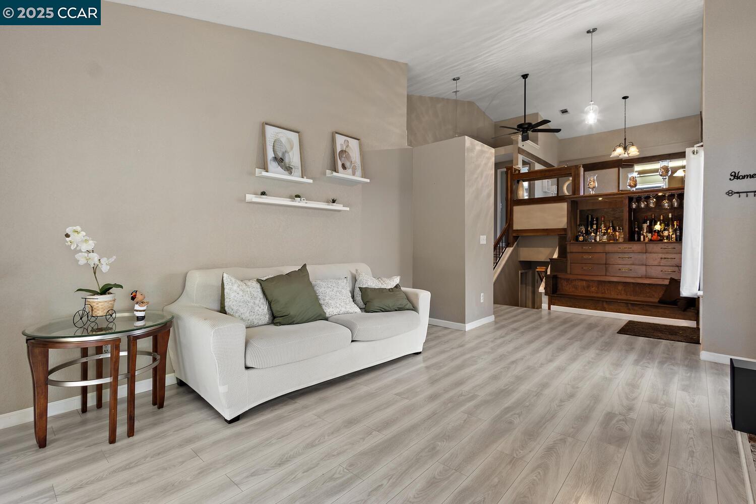 Detail Gallery Image 4 of 36 For 536 Bustos Pl, Bay Point,  CA 94565 - 2 Beds | 2 Baths