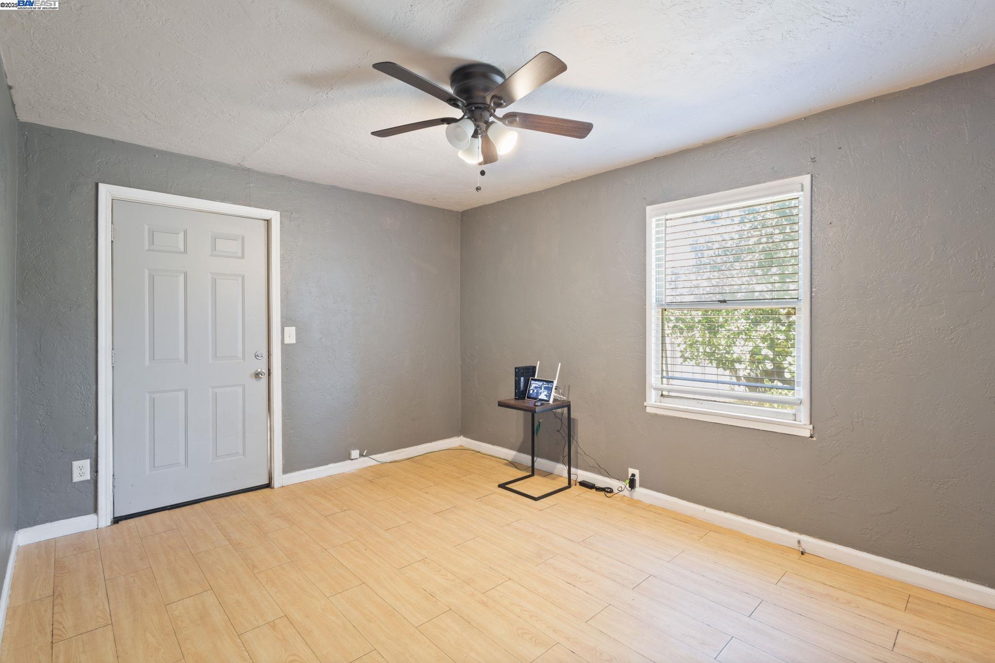 Detail Gallery Image 11 of 36 For 1747 Winton Way, Atwater,  CA 95301 - 3 Beds | 2 Baths