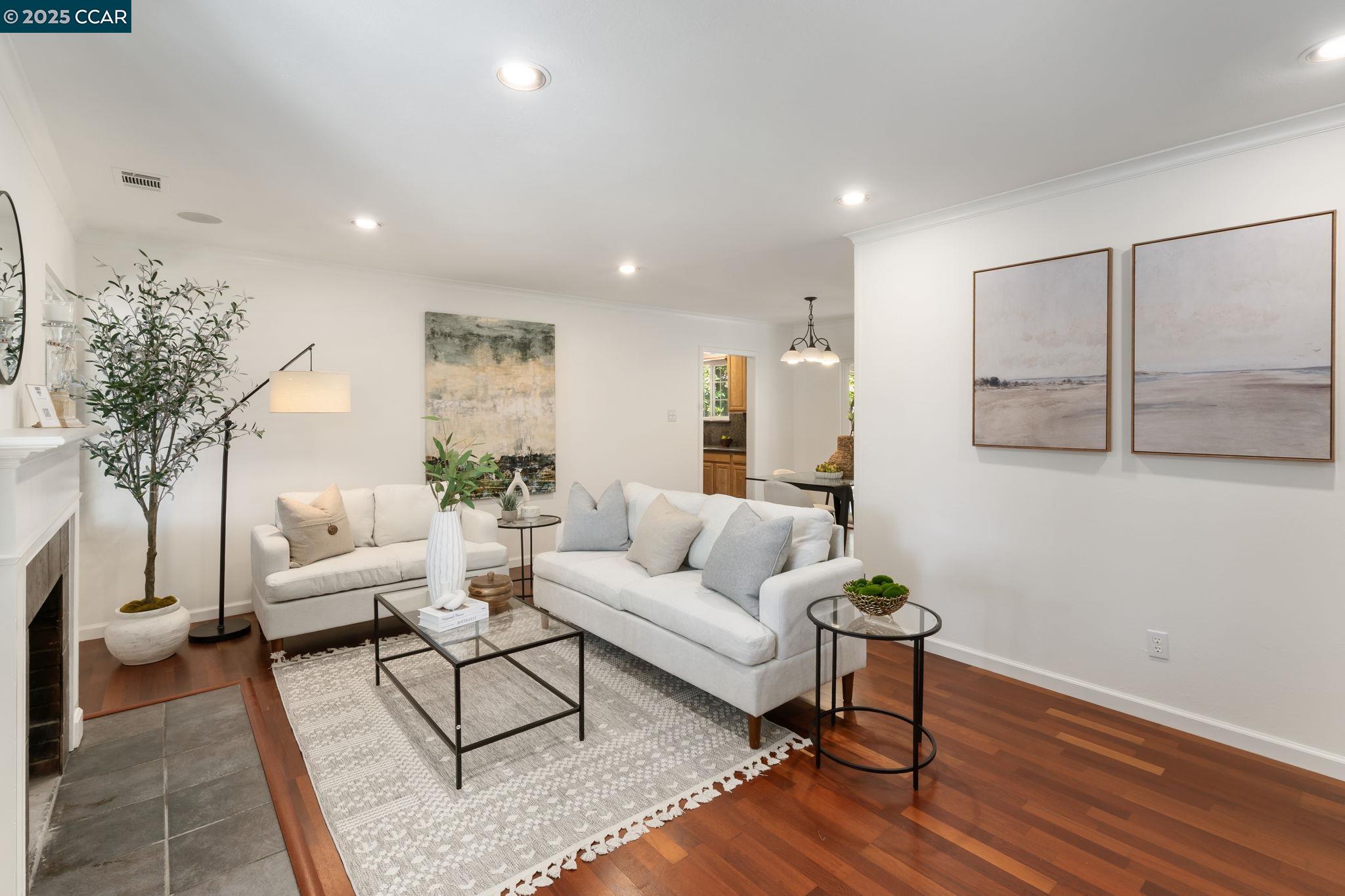 Detail Gallery Image 3 of 23 For 94 Cynthia Dr, Pleasant Hill,  CA 94523 - 3 Beds | 1 Baths