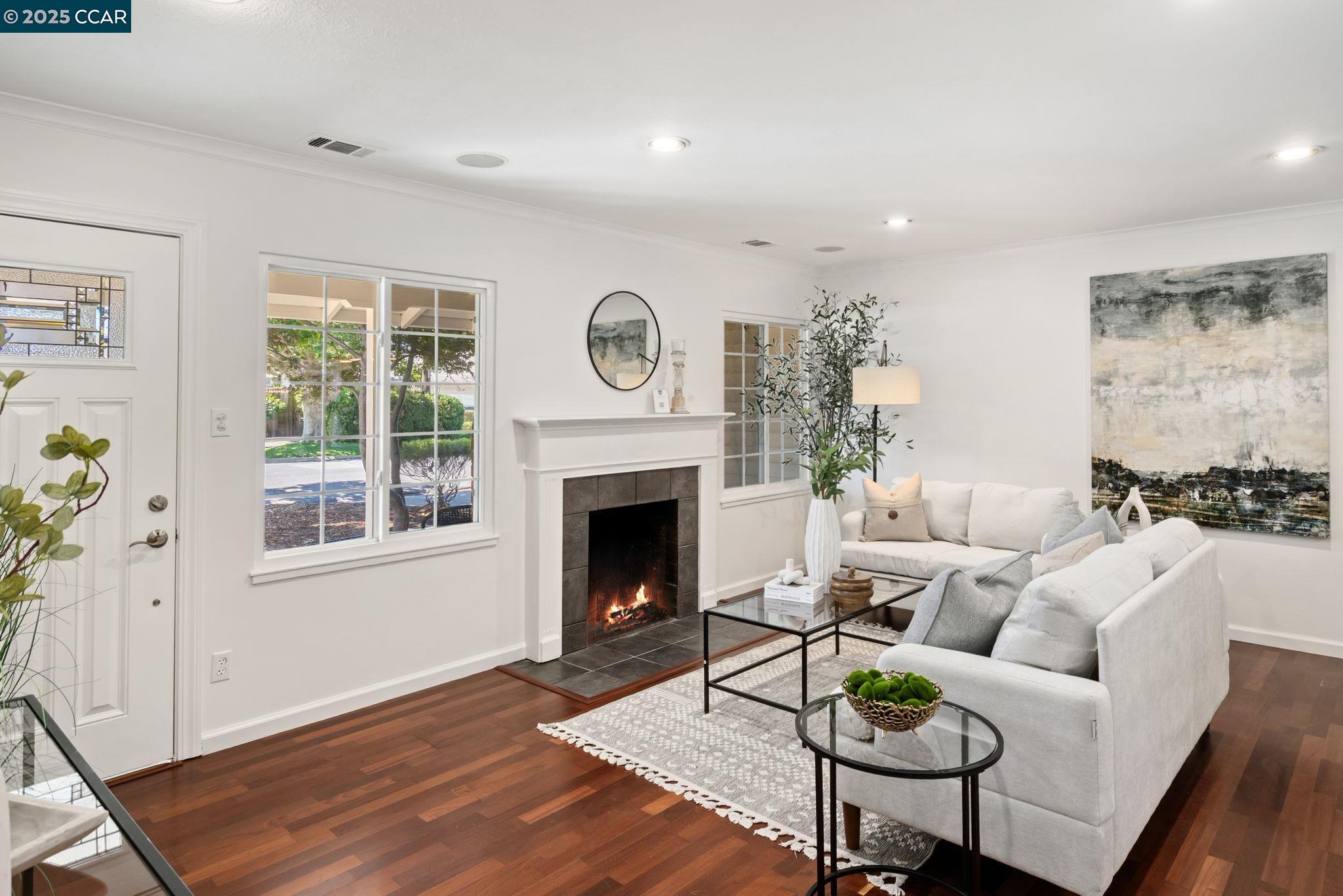 Detail Gallery Image 4 of 23 For 94 Cynthia Dr, Pleasant Hill,  CA 94523 - 3 Beds | 1 Baths