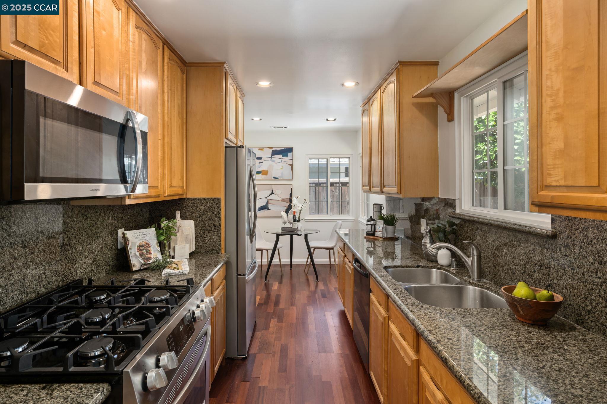 Detail Gallery Image 7 of 23 For 94 Cynthia Dr, Pleasant Hill,  CA 94523 - 3 Beds | 1 Baths
