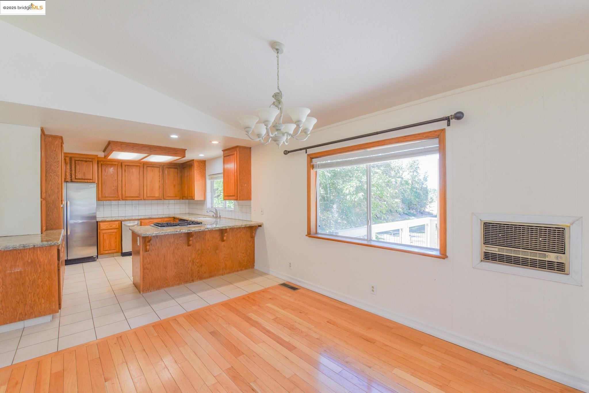 Detail Gallery Image 14 of 46 For 20698 Krzywicki Court, Soulsbyville,  CA 95372 - 4 Beds | 2/1 Baths