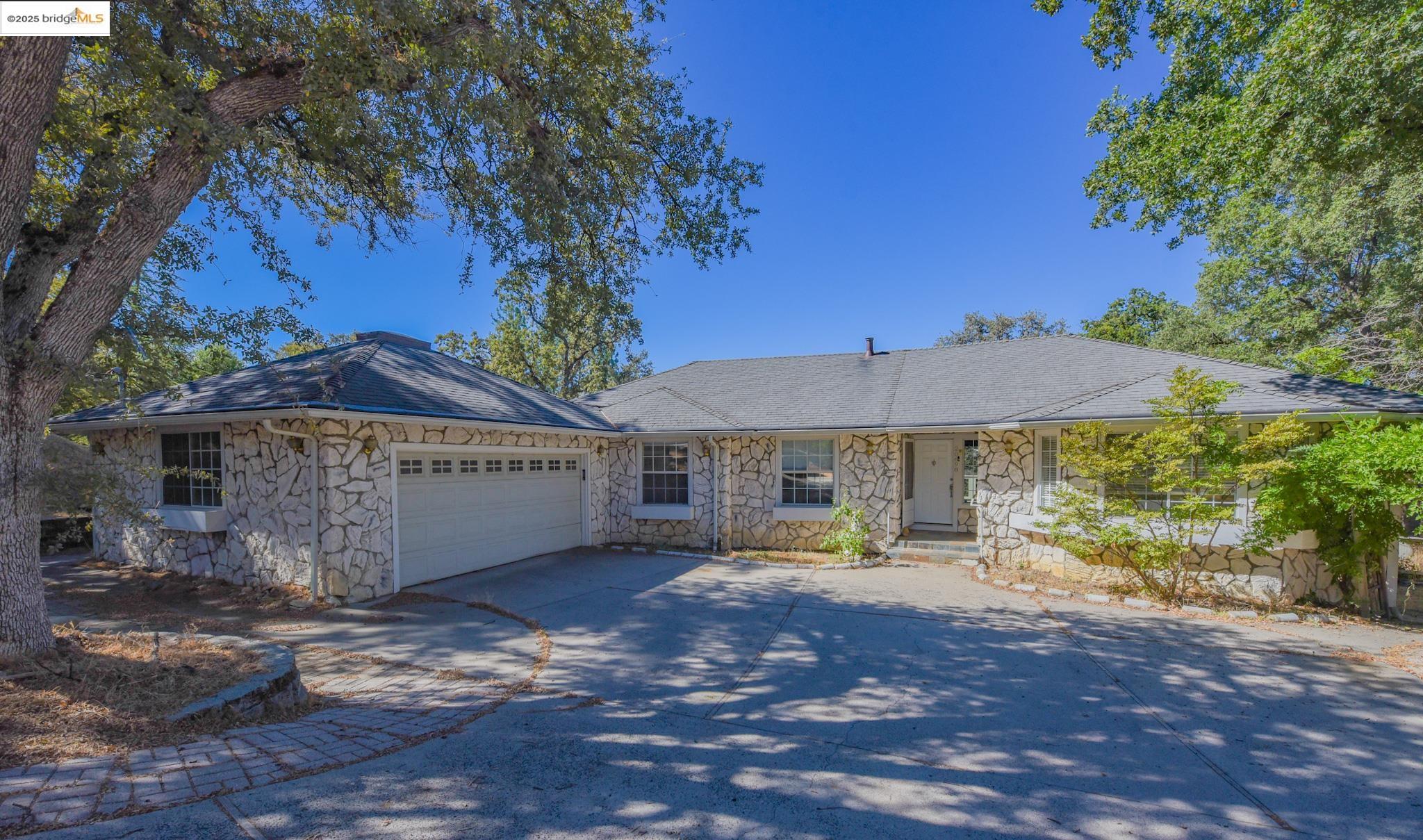 Detail Gallery Image 4 of 46 For 20698 Krzywicki Court, Soulsbyville,  CA 95372 - 4 Beds | 2/1 Baths