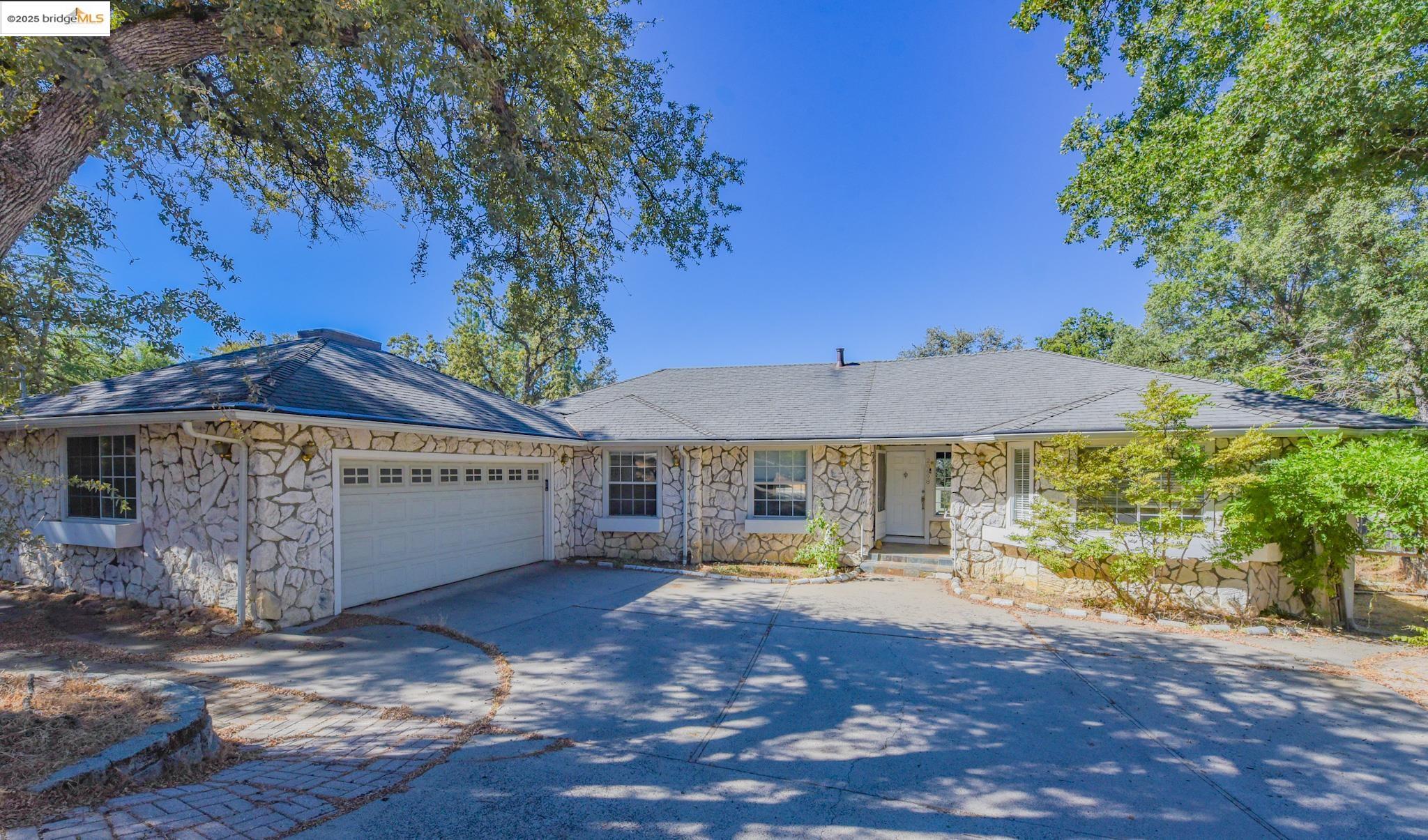 Detail Gallery Image 5 of 46 For 20698 Krzywicki Court, Soulsbyville,  CA 95372 - 4 Beds | 2/1 Baths