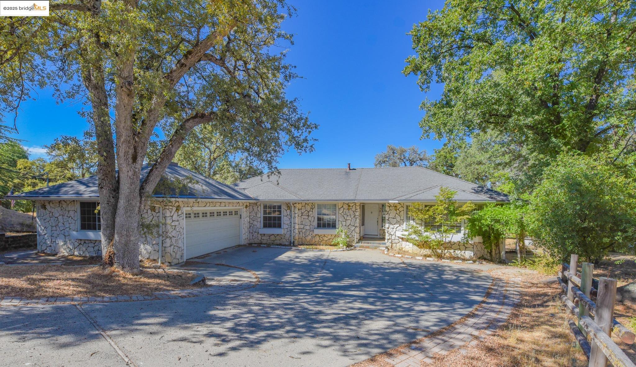 Detail Gallery Image 6 of 46 For 20698 Krzywicki Court, Soulsbyville,  CA 95372 - 4 Beds | 2/1 Baths