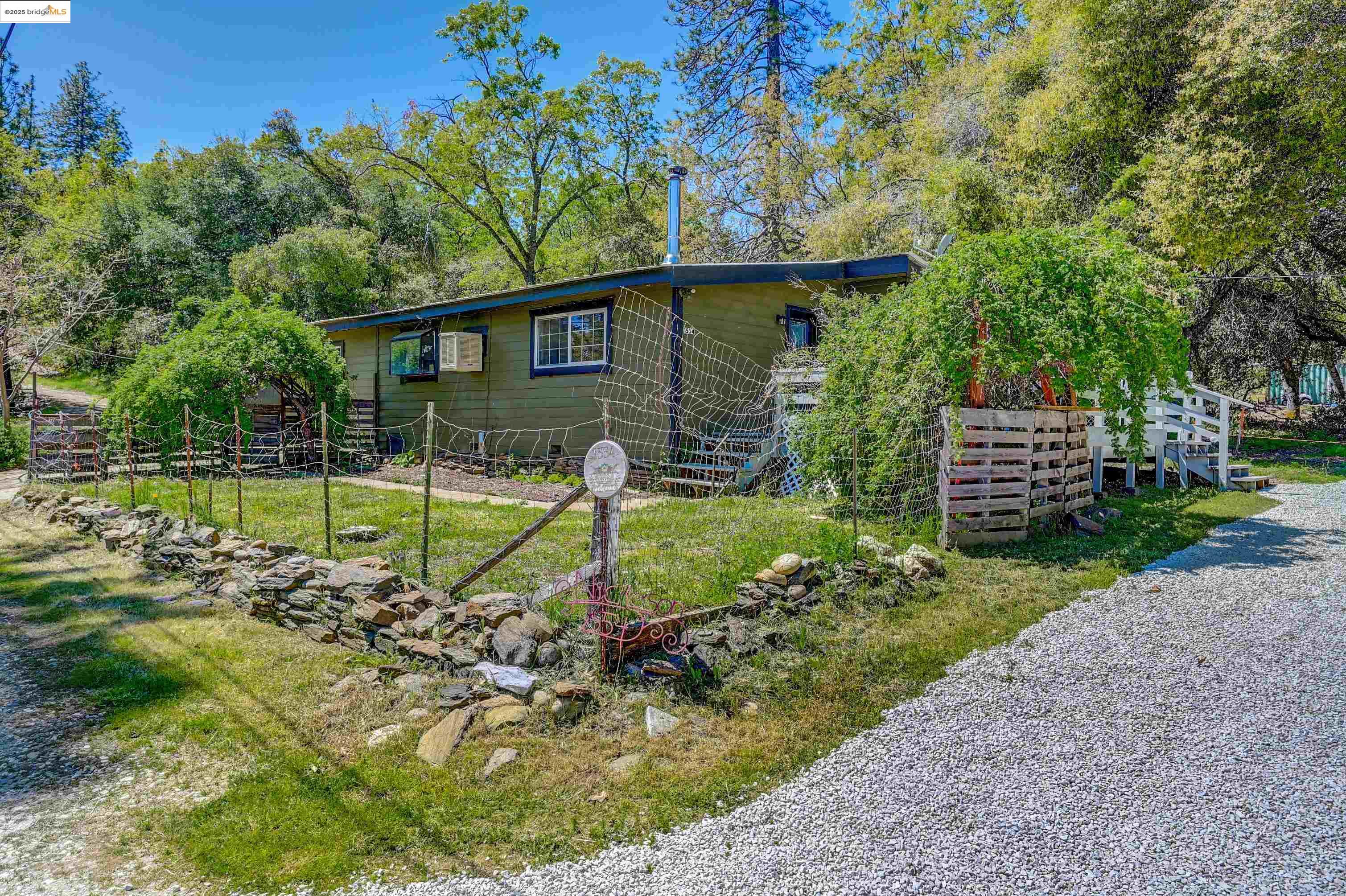 Detail Gallery Image 2 of 31 For 1554 Nickerson Ln, Murphys,  CA 95247 - 2 Beds | 1 Baths