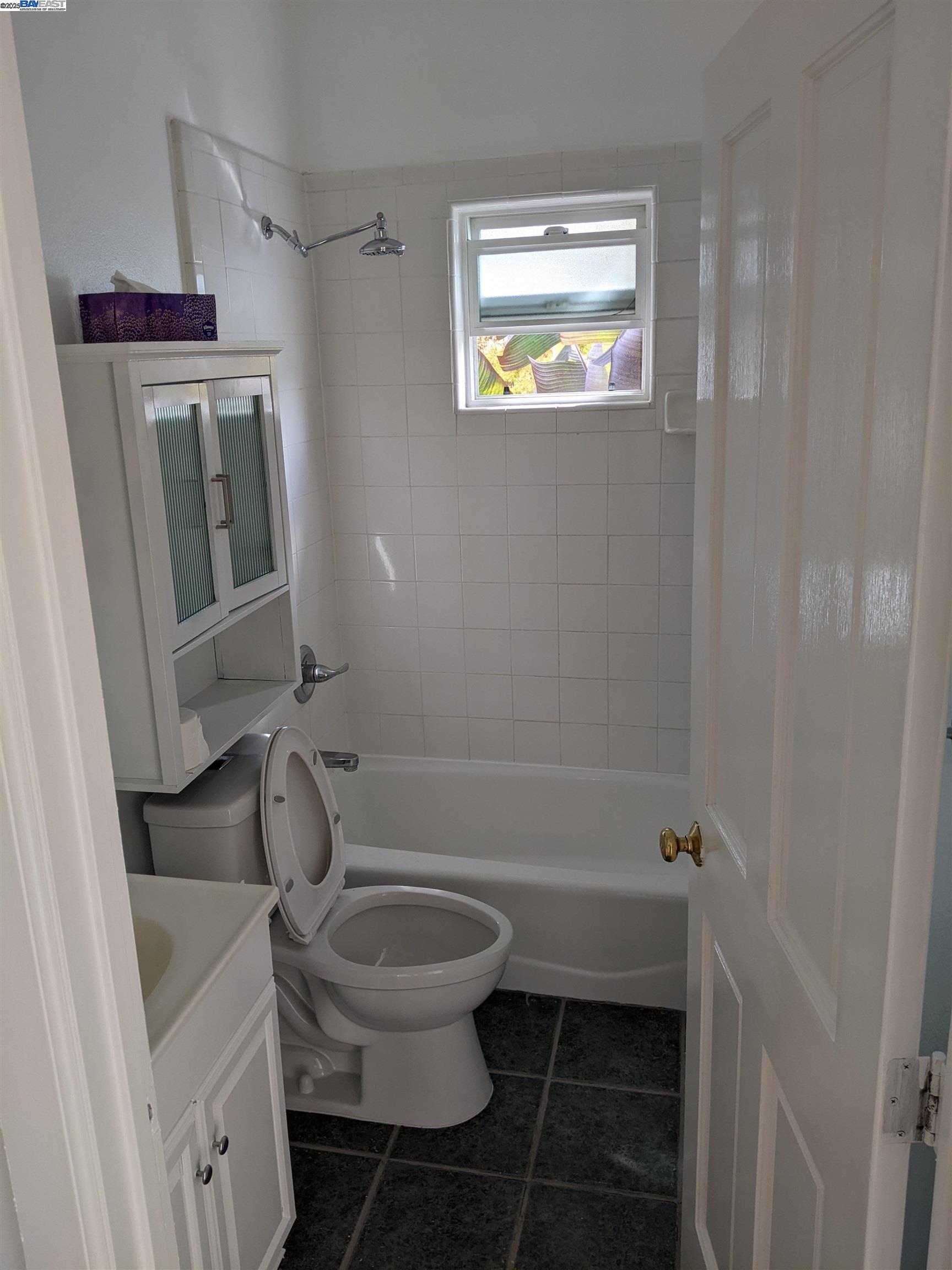 Detail Gallery Image 27 of 40 For 2622 Kingsland Ave, Oakland,  CA 94619 - – Beds | – Baths