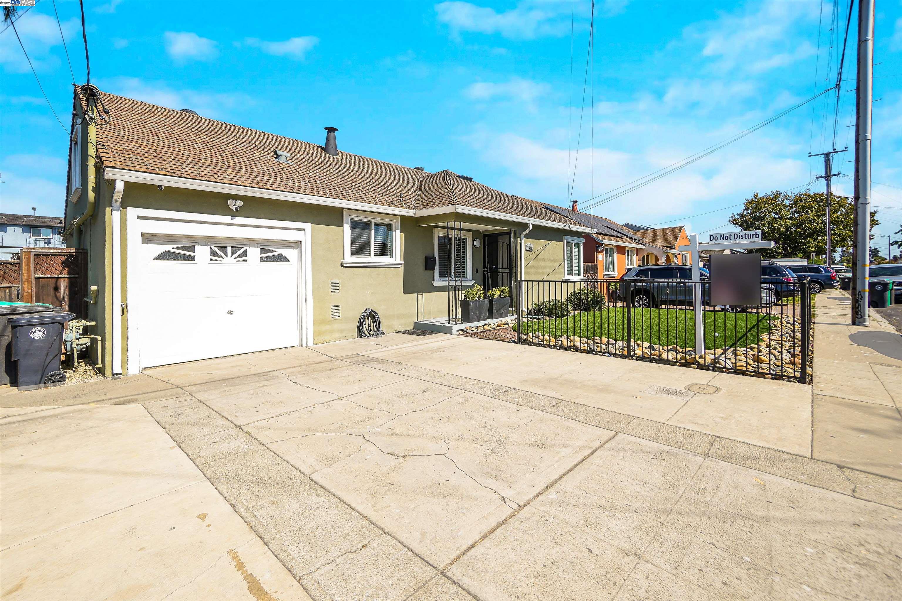 Detail Gallery Image 1 of 60 For 21926 Victory Dr, Hayward,  CA 94541 - – Beds | – Baths