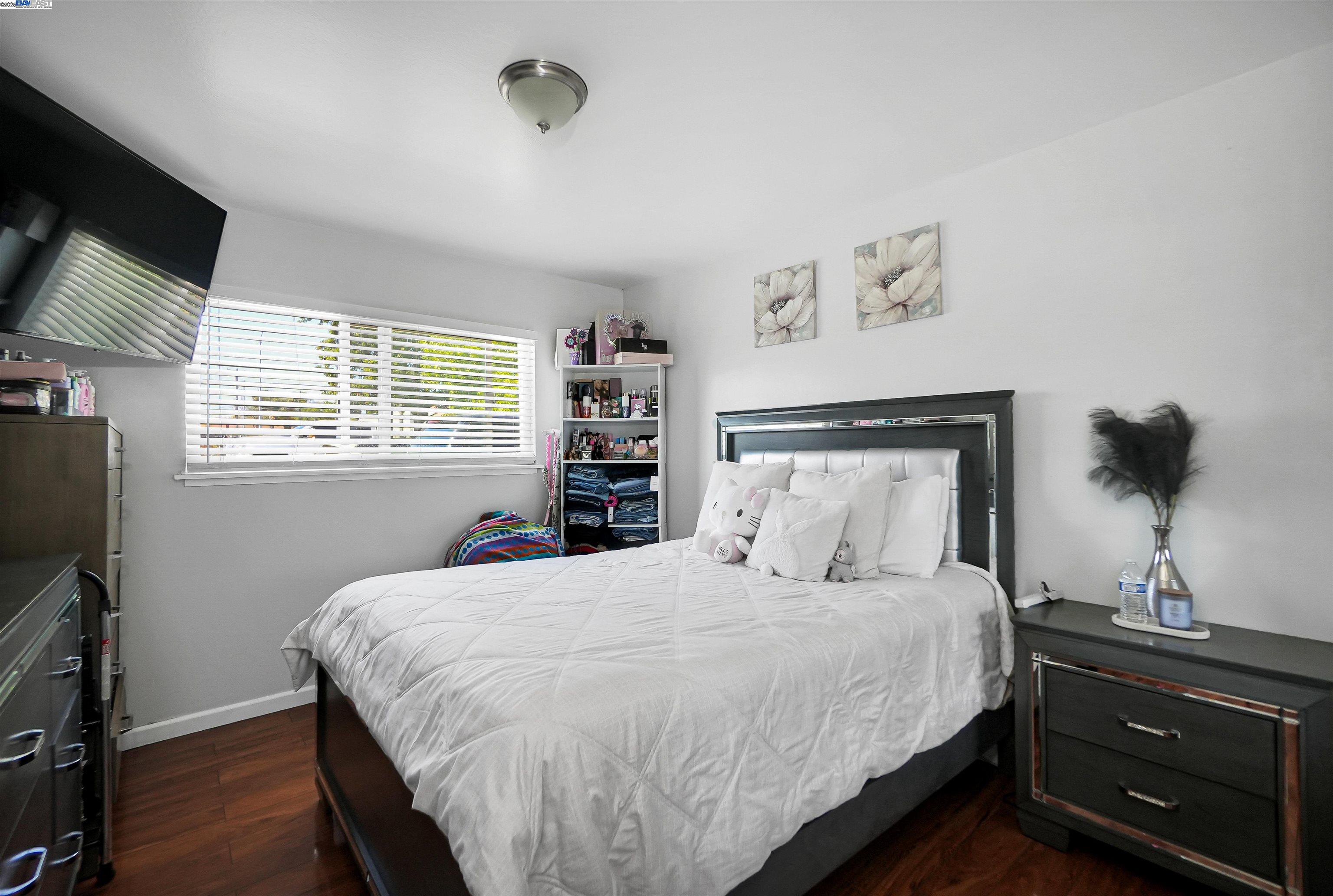 Detail Gallery Image 13 of 60 For 21926 Victory Dr, Hayward,  CA 94541 - – Beds | – Baths