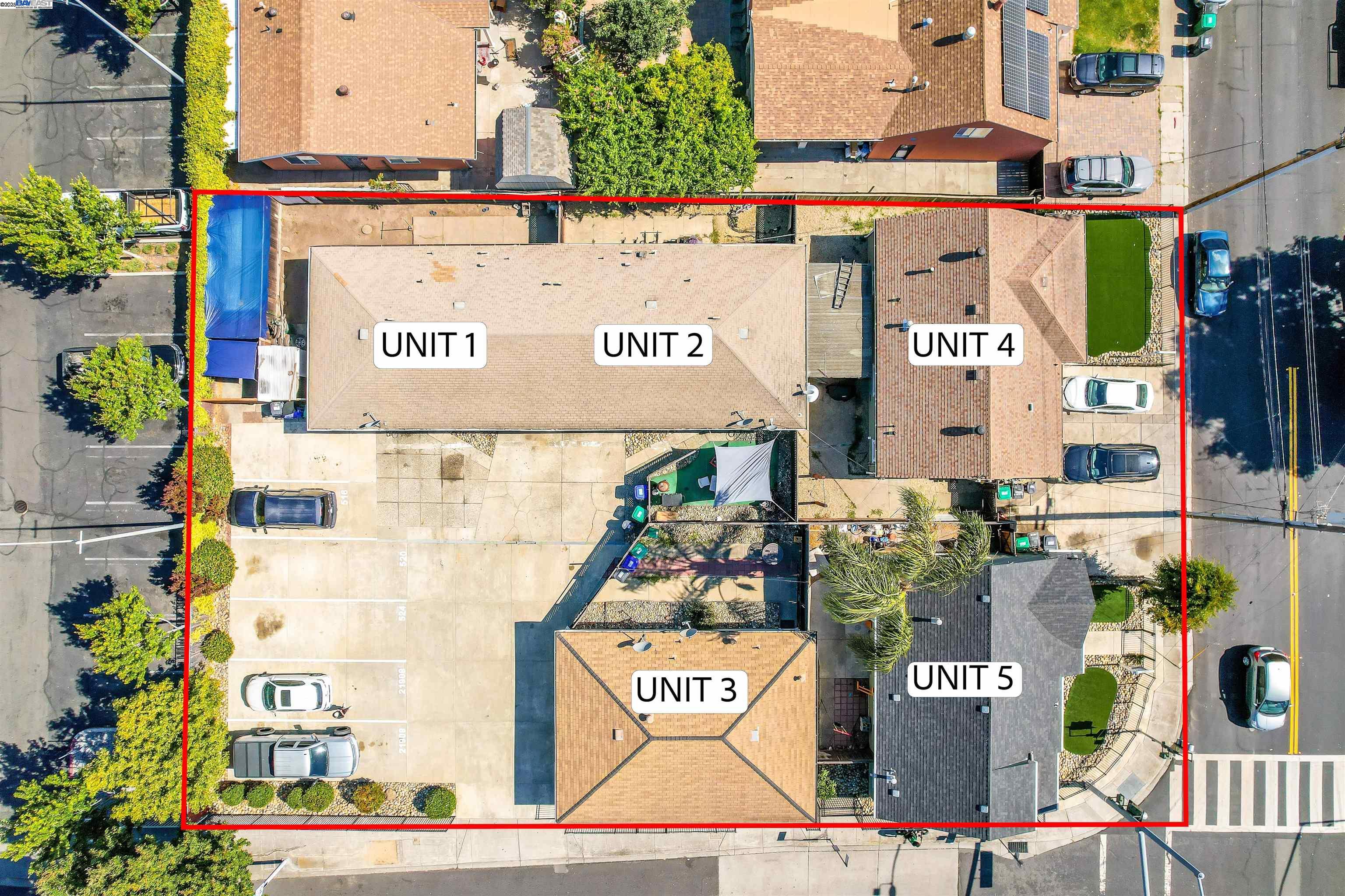 Detail Gallery Image 16 of 60 For 21926 Victory Dr, Hayward,  CA 94541 - – Beds | – Baths