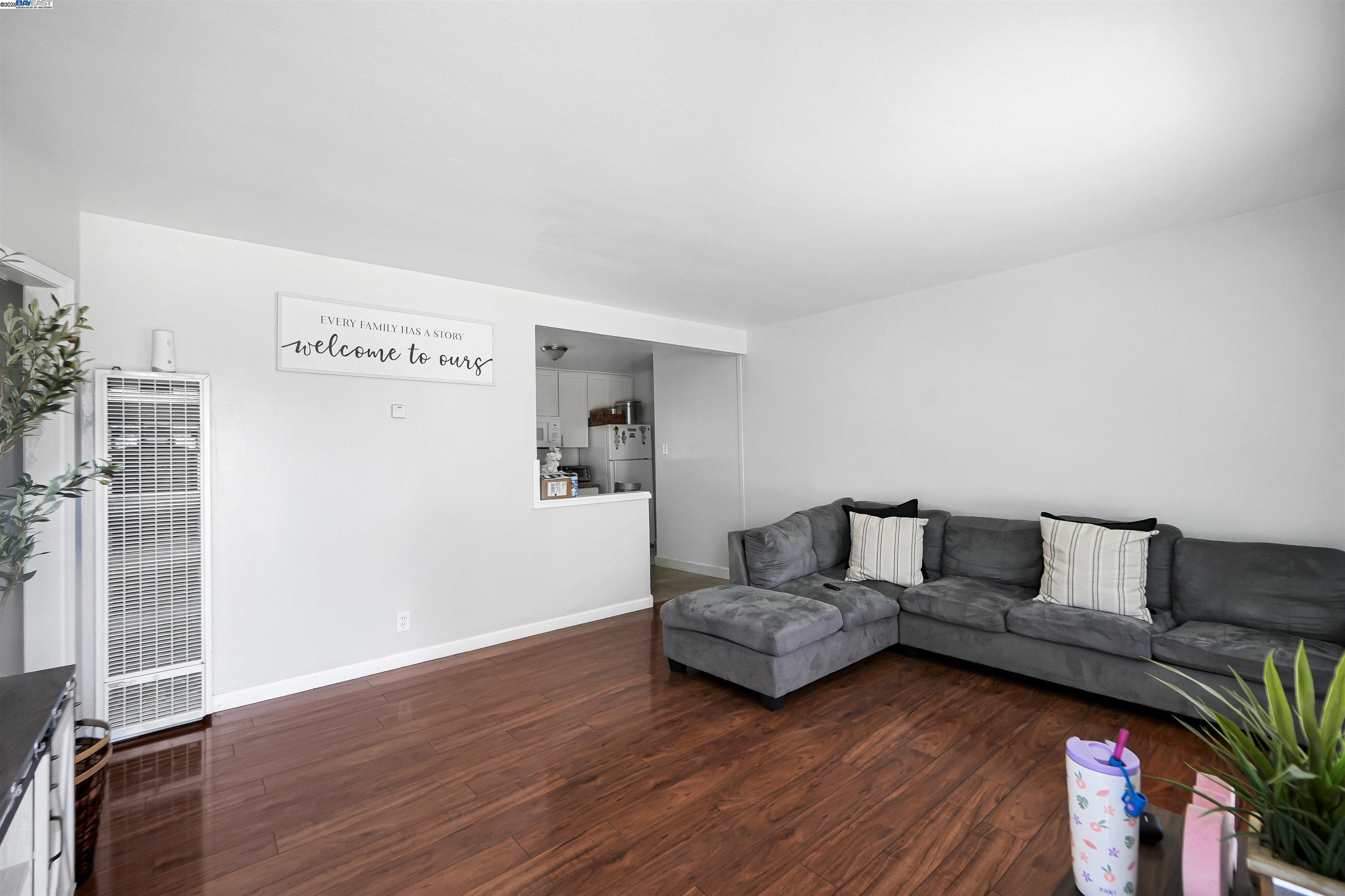 Detail Gallery Image 6 of 60 For 21926 Victory Dr, Hayward,  CA 94541 - – Beds | – Baths