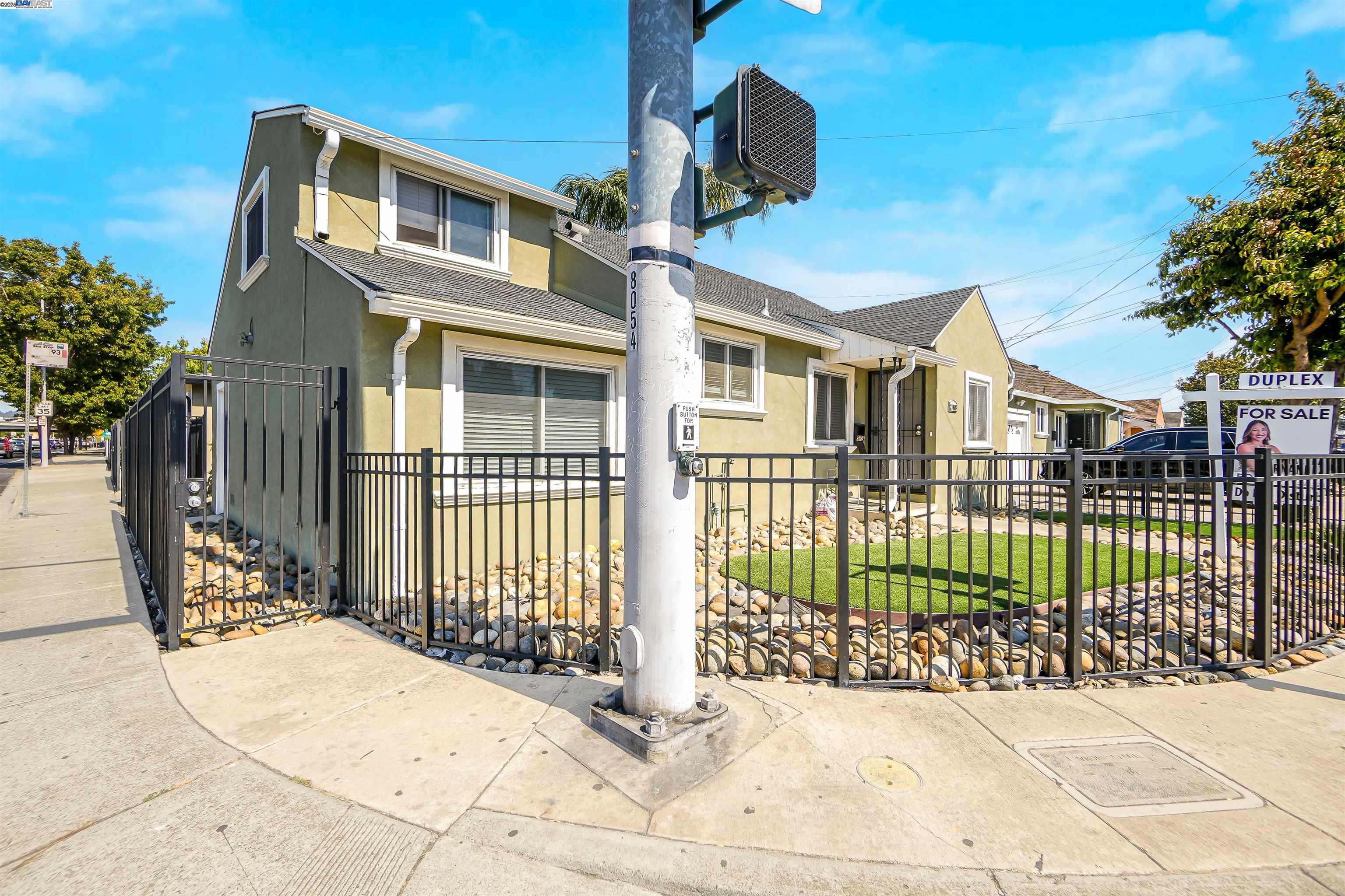 Detail Gallery Image 1 of 16 For 21908 Victory Dr, Hayward,  CA 94541 - – Beds | – Baths