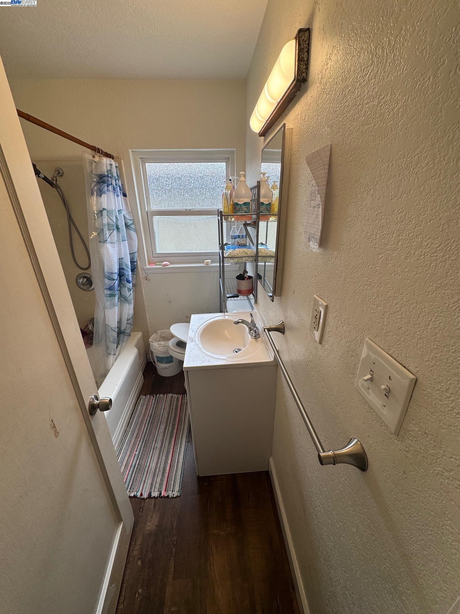 Detail Gallery Image 11 of 16 For 21908 Victory Dr, Hayward,  CA 94541 - – Beds | – Baths