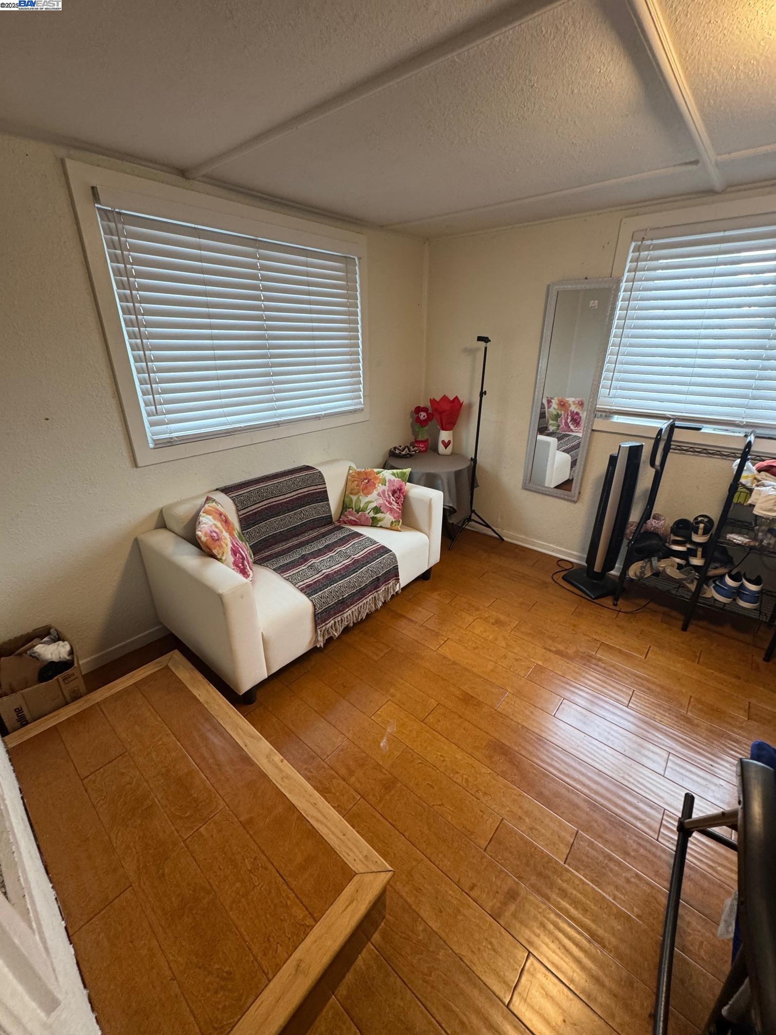 Detail Gallery Image 14 of 16 For 21908 Victory Dr, Hayward,  CA 94541 - – Beds | – Baths
