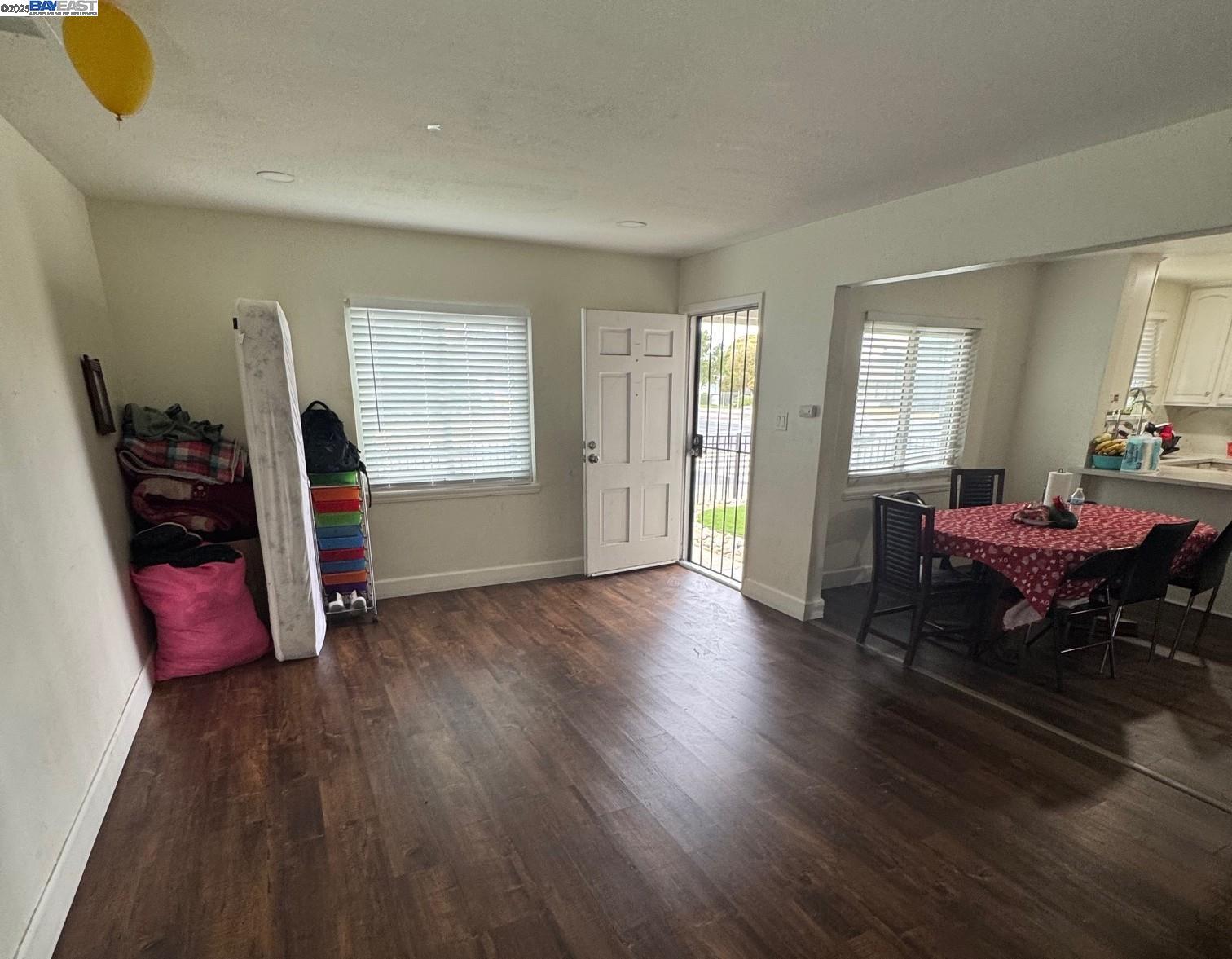 Detail Gallery Image 6 of 16 For 21908 Victory Dr, Hayward,  CA 94541 - – Beds | – Baths