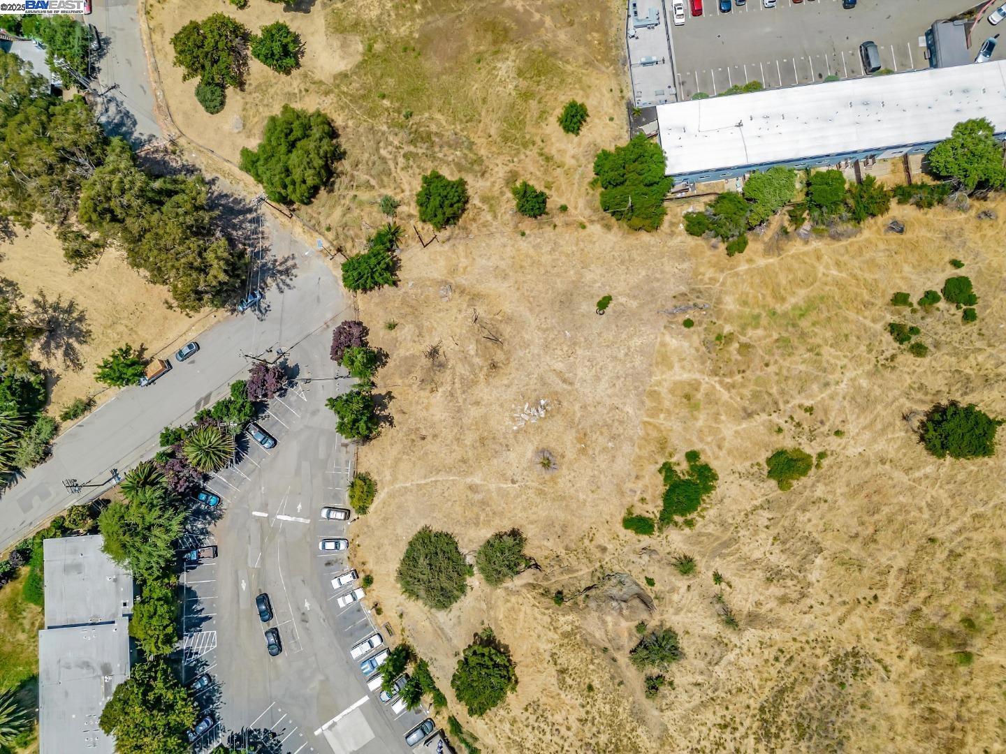 Detail Gallery Image 9 of 13 For Miramonte Ave, Castro Valley,  CA 94580 - – Beds | – Baths