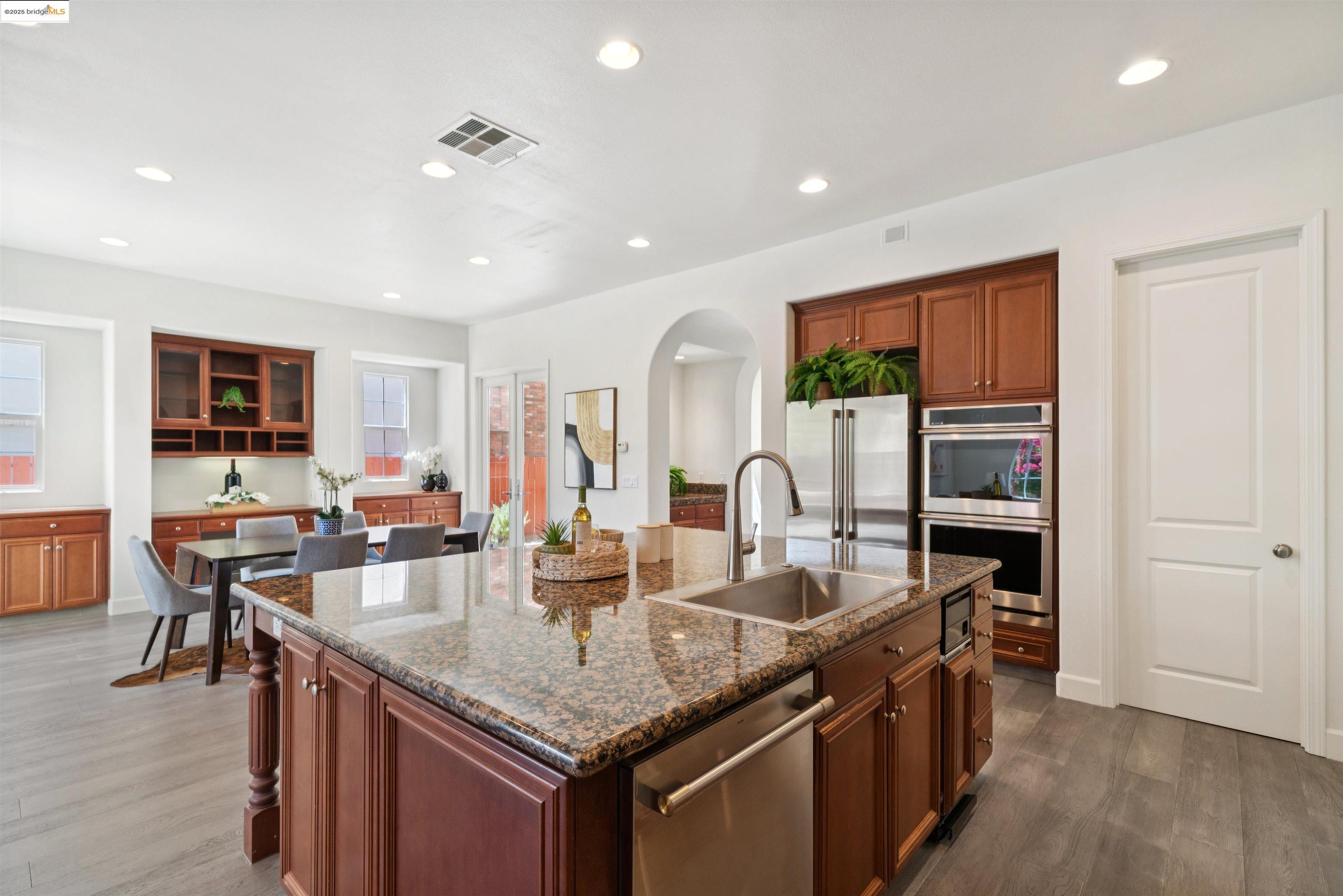Detail Gallery Image 17 of 58 For 2111 Creekview Dr, Danville,  CA 94506 - 5 Beds | 4 Baths