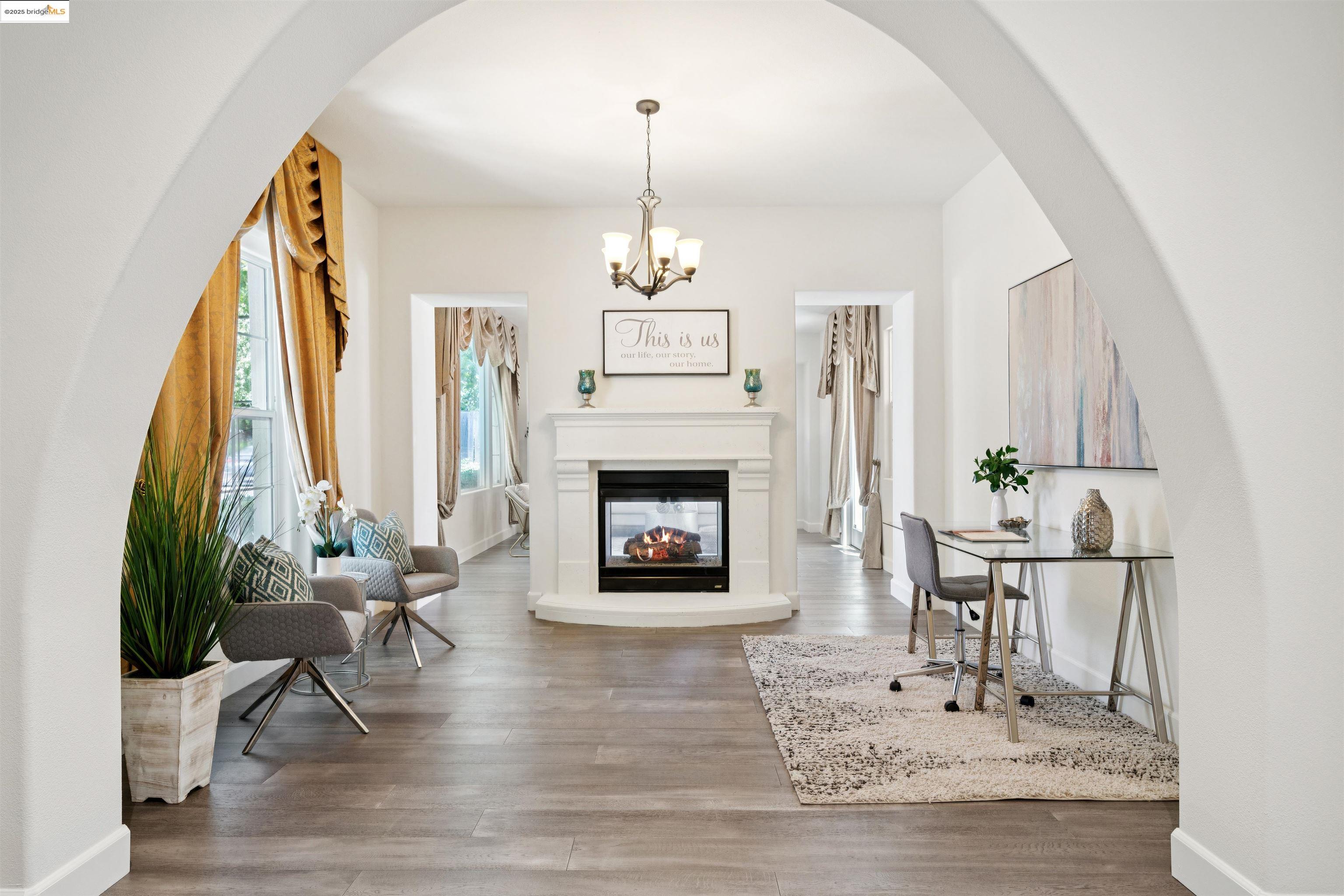 Detail Gallery Image 3 of 58 For 2111 Creekview Dr, Danville,  CA 94506 - 5 Beds | 4 Baths